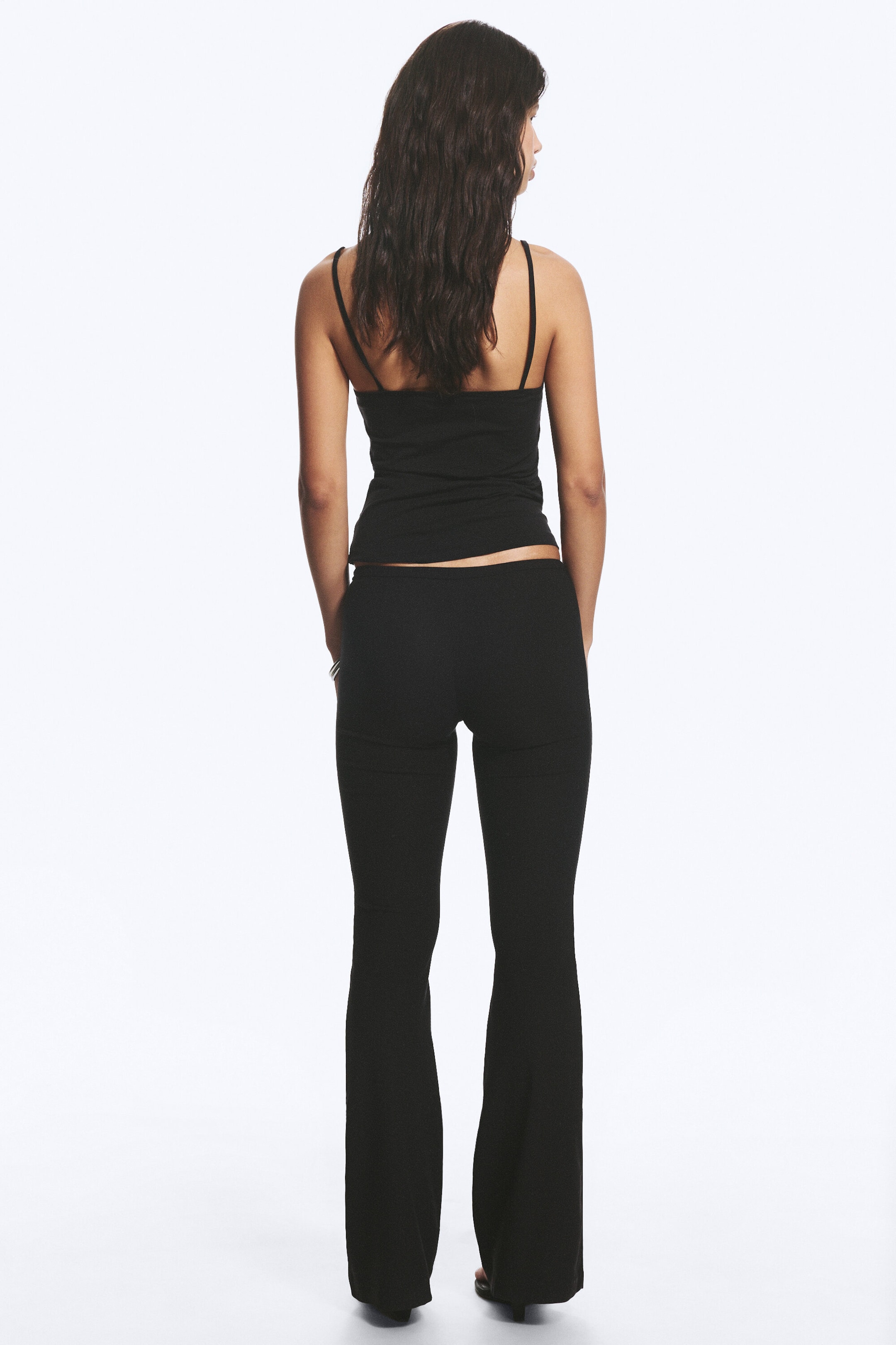Zwart - Skinny broek met uitlopende pijpen en lage taille - 3