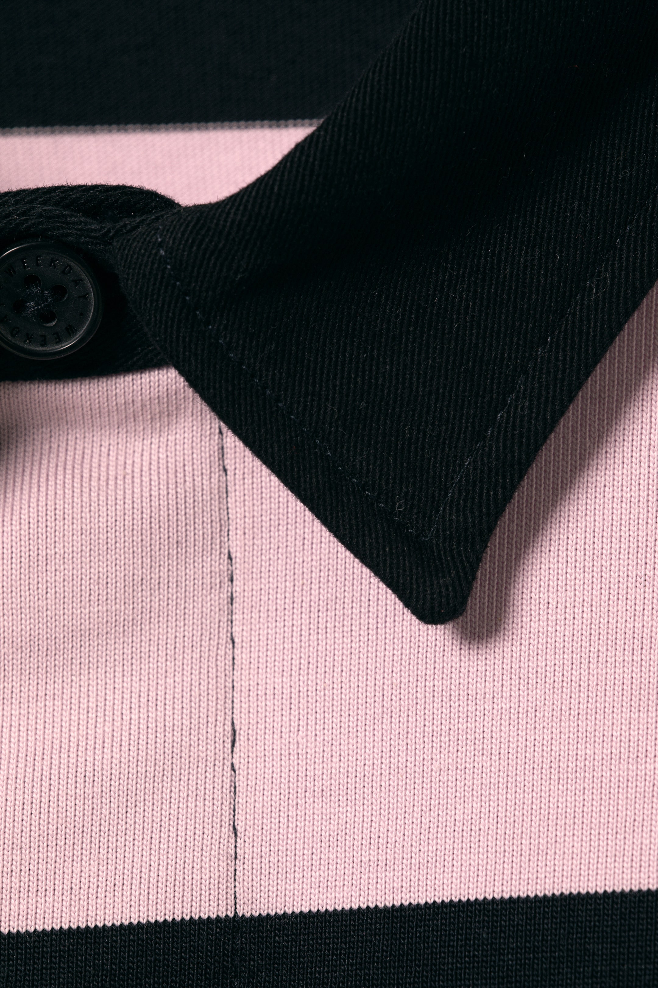 Visualizza immagine più grande: Maglia da rugby a righe con vestibilità relaxed - Righe rosa chiaro e nero - UOMO | H&M IT 2
