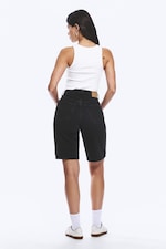 Tuned Black - Svart - Curve High Waisted Wide Leg Denim Shorts - 3