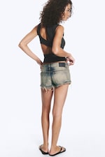 Arizona Blue – middels blå - Venus Frayed Low Rise Denim Hotpants - 2