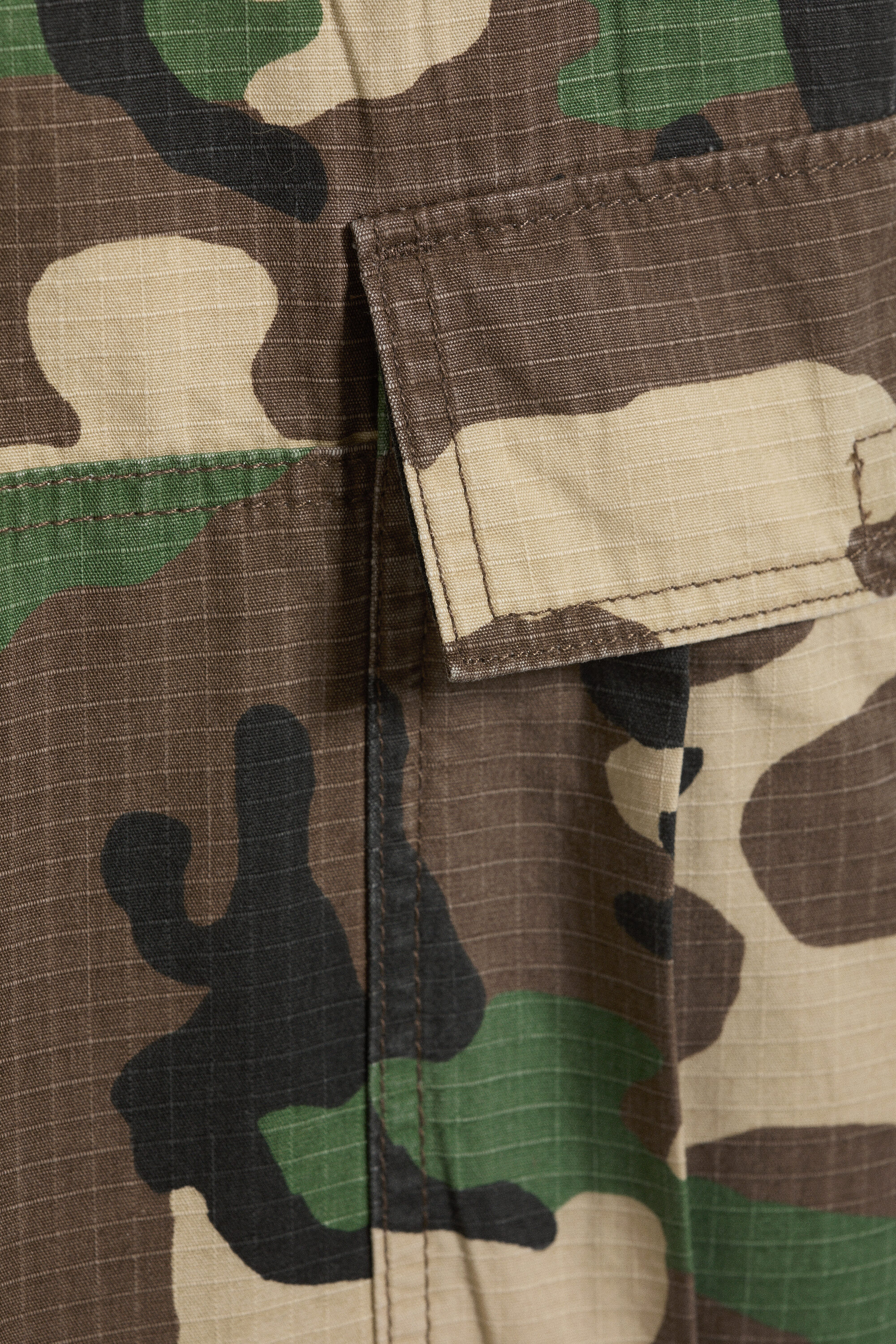 long cotton cargo shorts - Classic Camo | Weekday WW