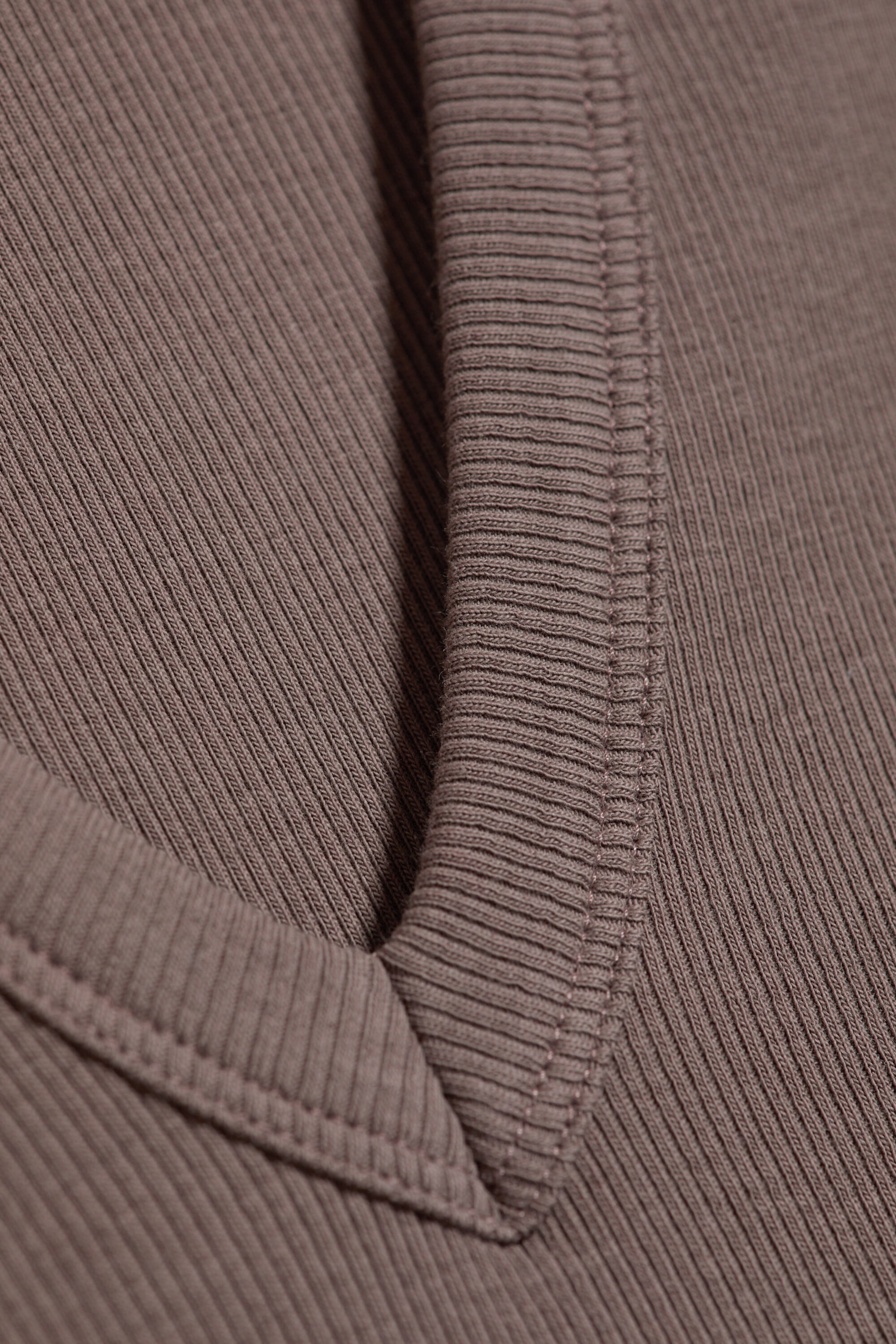 Dusty Plum - Ribbed V-neck Tank Top - 5