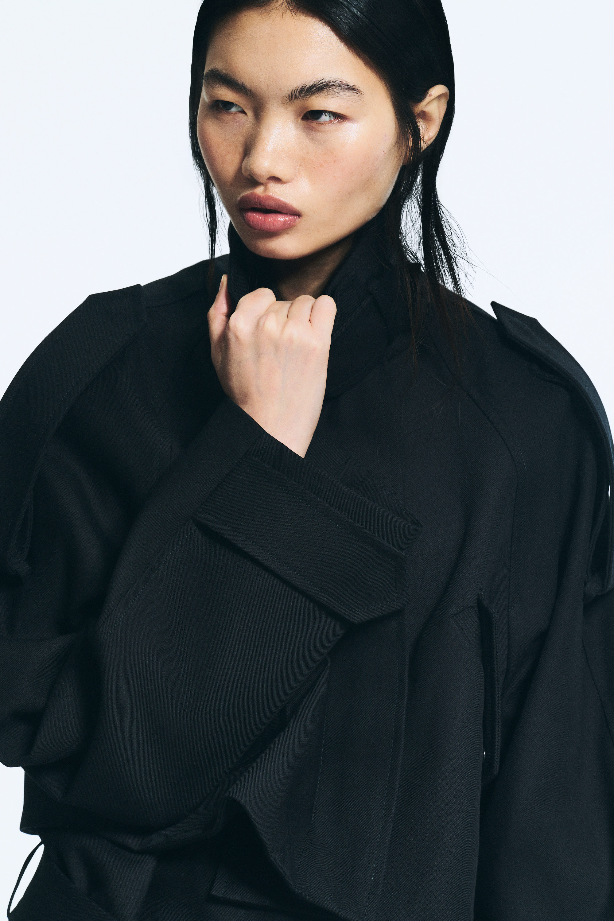 Schwarz - Tech-Trenchcoat mit Lagenoptik - 3