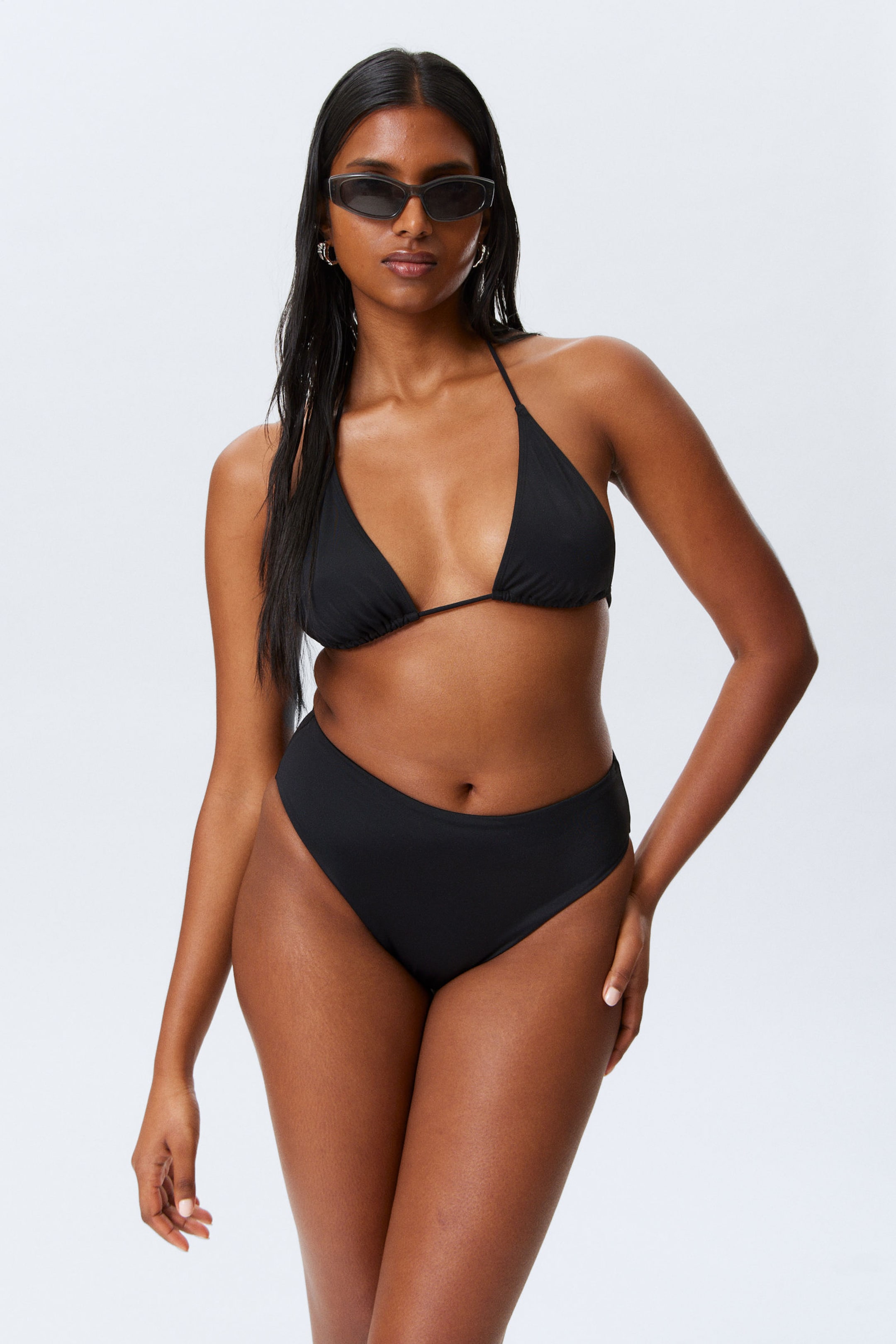 Svart - Brazilian-cut bikinitrosor med hög midja - 1