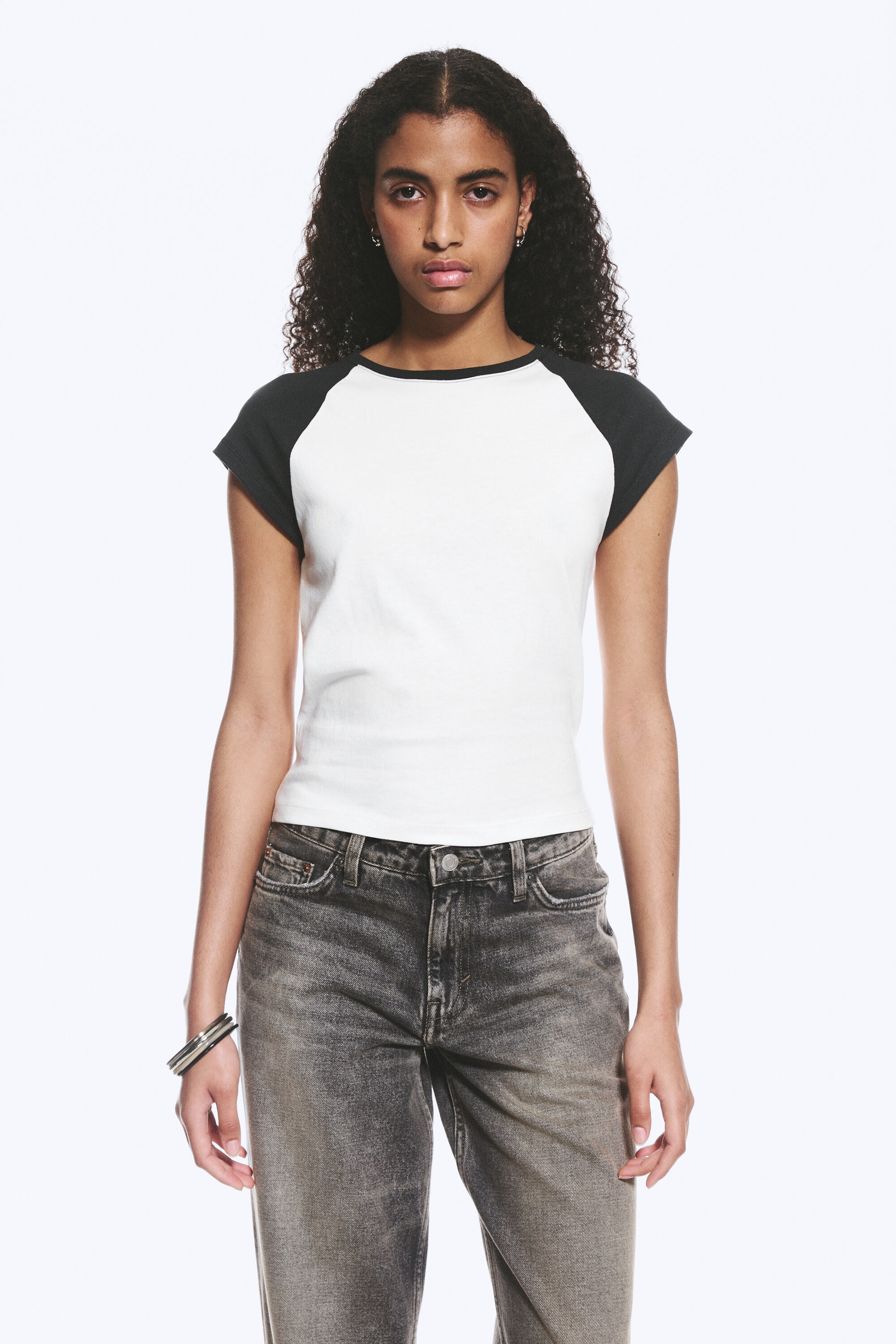 White/Dark Grey - Short-Sleeved Raglan T-shirt - 0