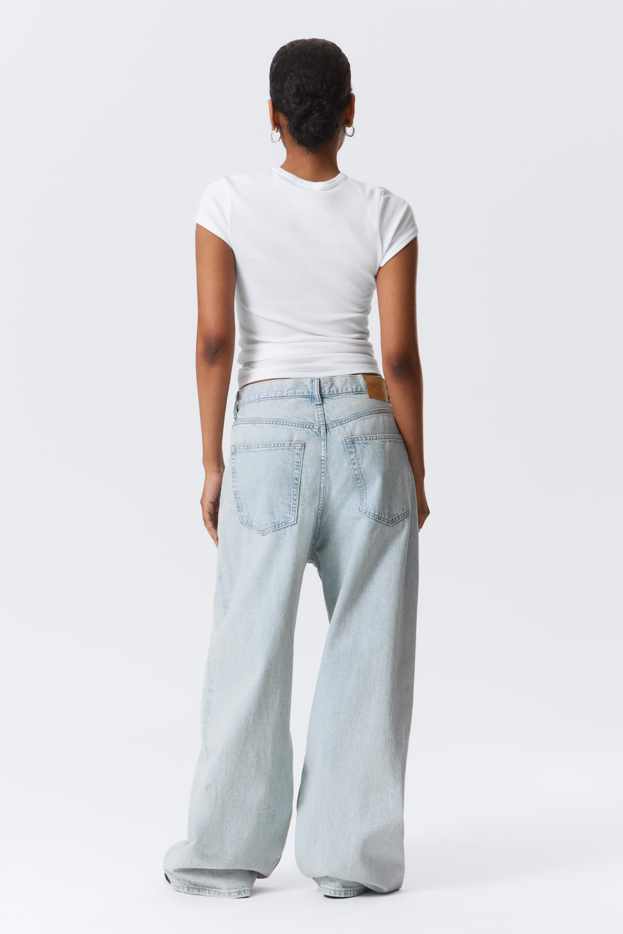 Zobrazit větší obrázek: Astro Loose Baggy Leg Jeans - Snow Blue - Light Blue - MUŽI | H&M CZ 9