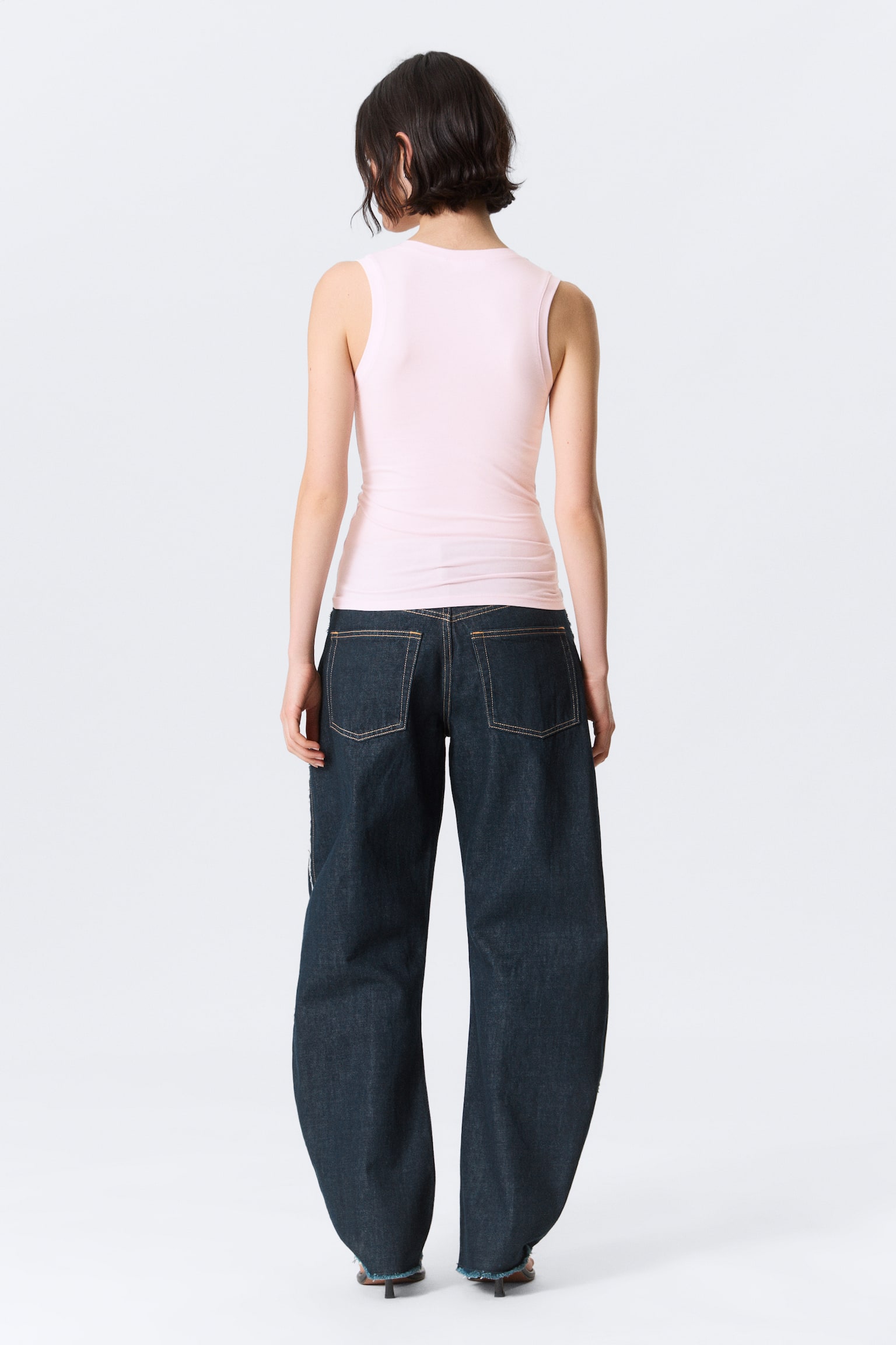 Haut ajusté sans manches col V - Rose clair/Noir - 6