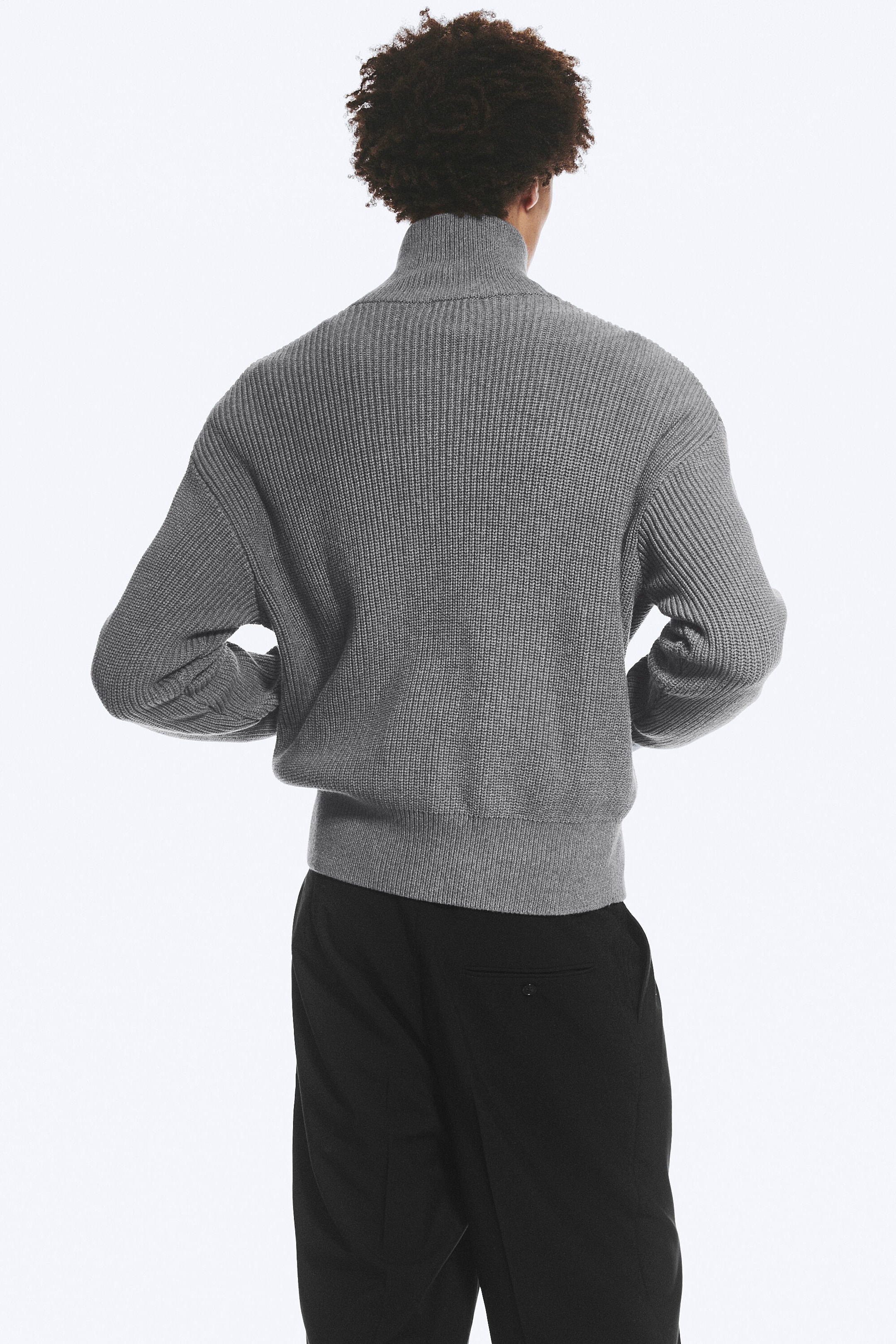 Ljus dimgrå - Avslappnad stickad zip-cardigan med hög krage - 3