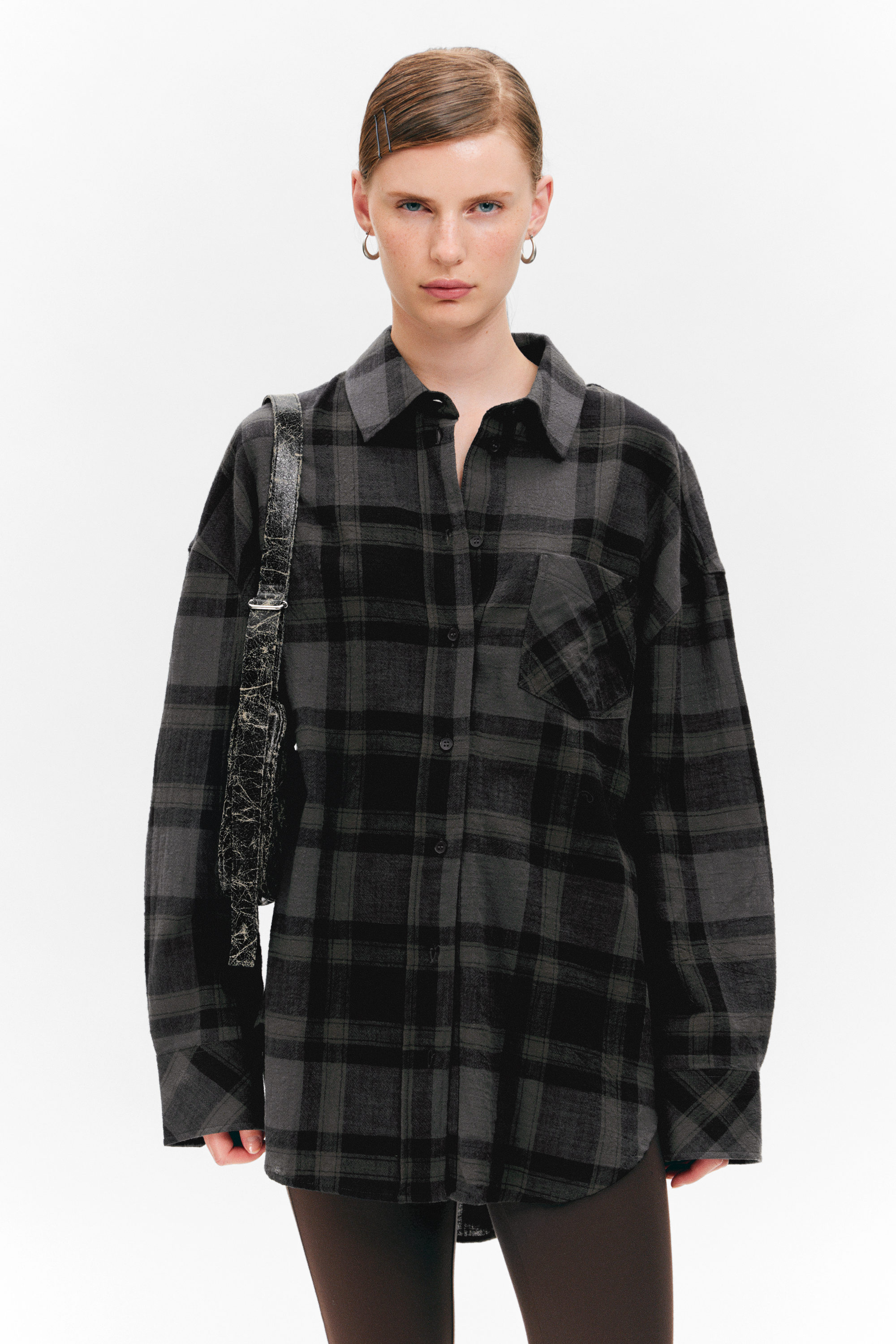 Dunkelgrau kariert - Oversized Langarmhemd aus Baumwolle - 1