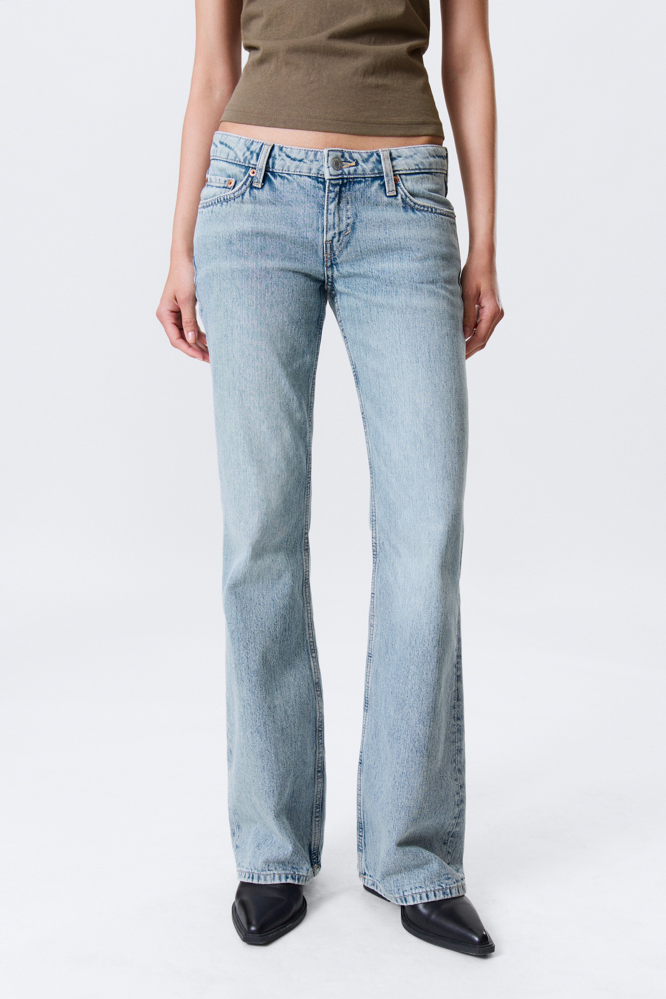 Nagyobb kép megtekintése: Nova Low Rise Slim Bootcut Leg Jeans - Lip Blue – világoskék - NŐI | H&M HU 3