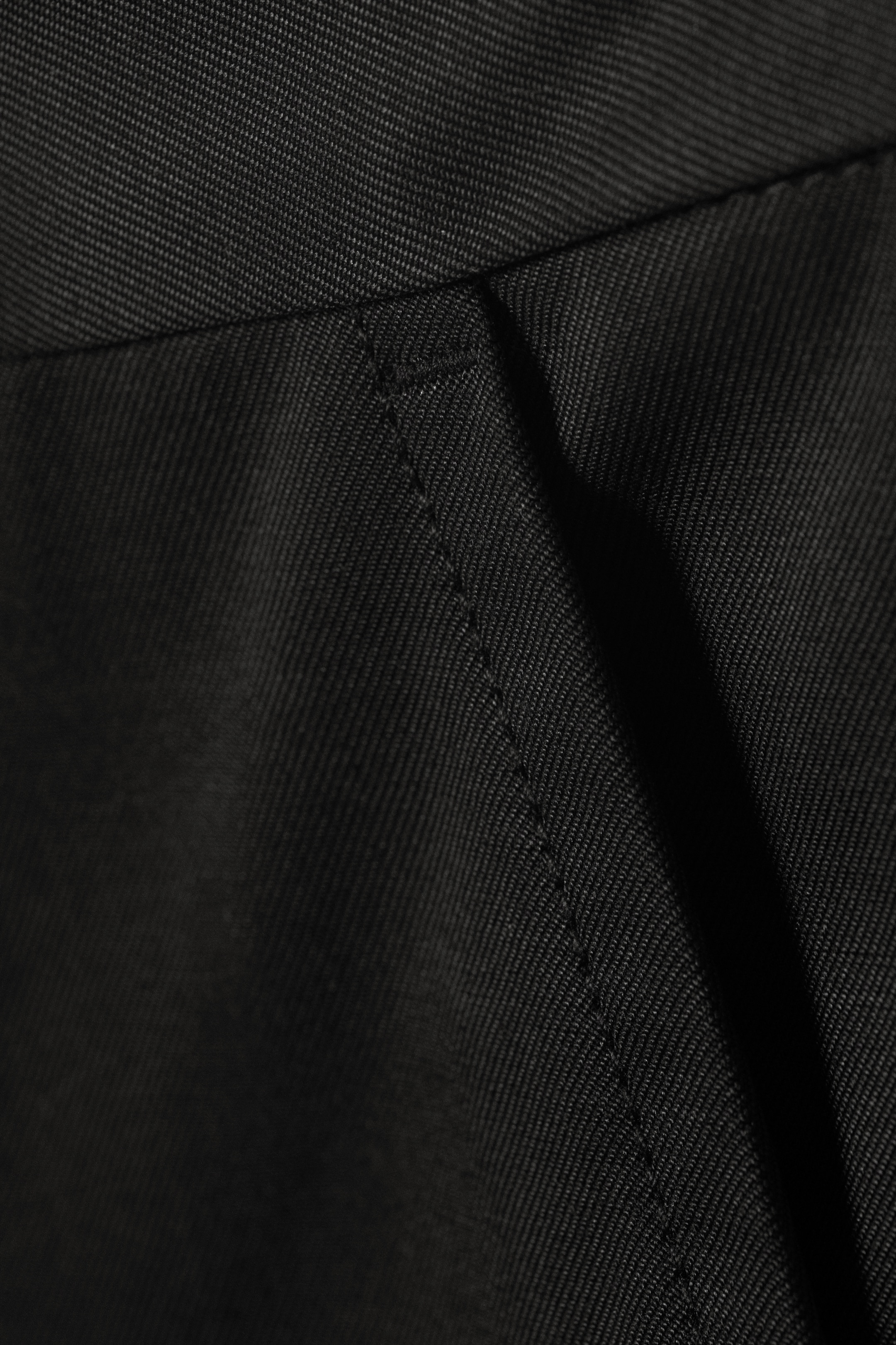 Zobacz większy obraz: Spodnie chinos z diagonalu Loose Fit - Czarny - ON | H&M PL 5