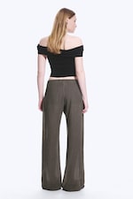 Dark Brown - Crinkled Low-Rise Wide-Leg Trousers - 2