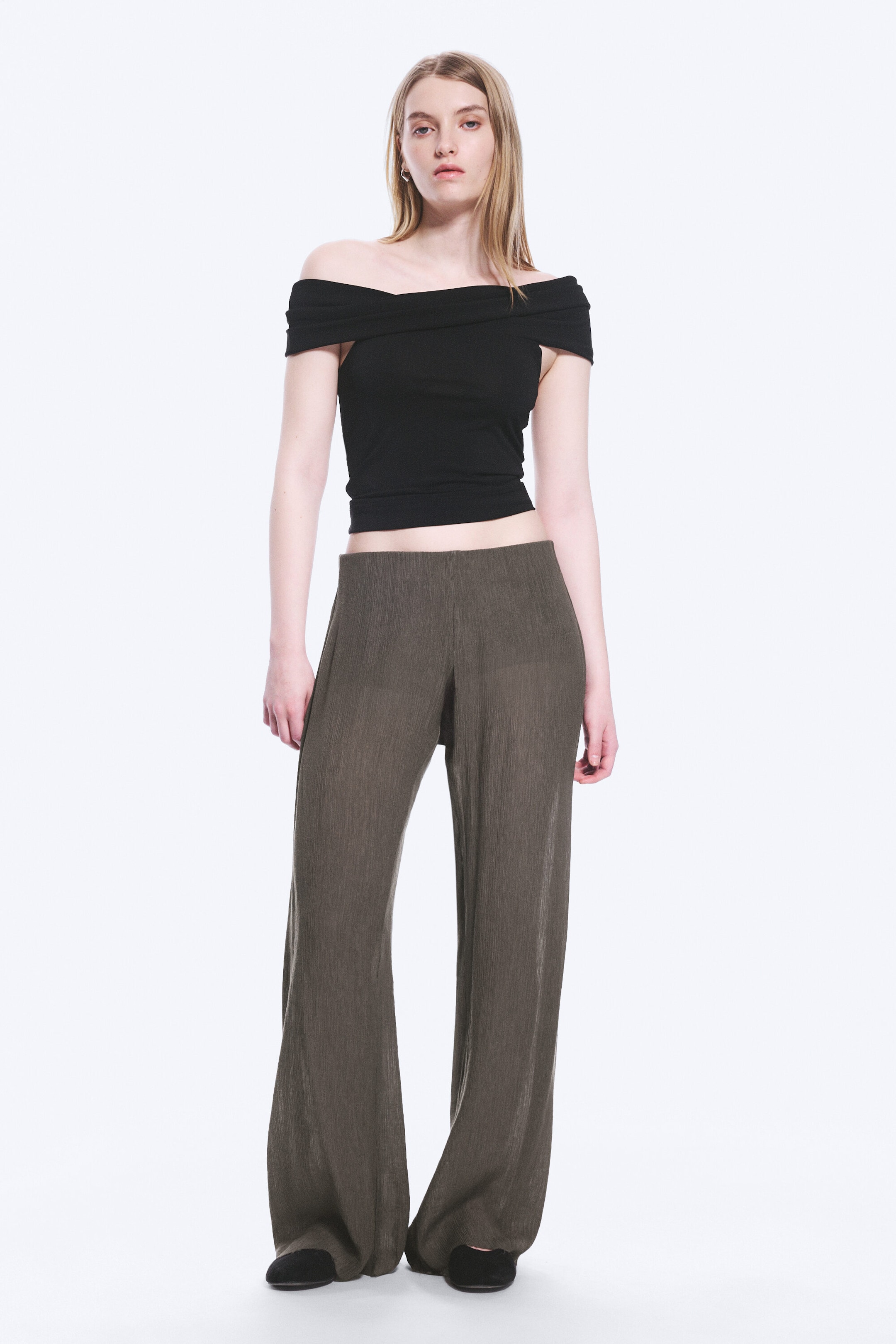 Dark Brown - Crinkled Low-Rise Wide-Leg Trousers - 1