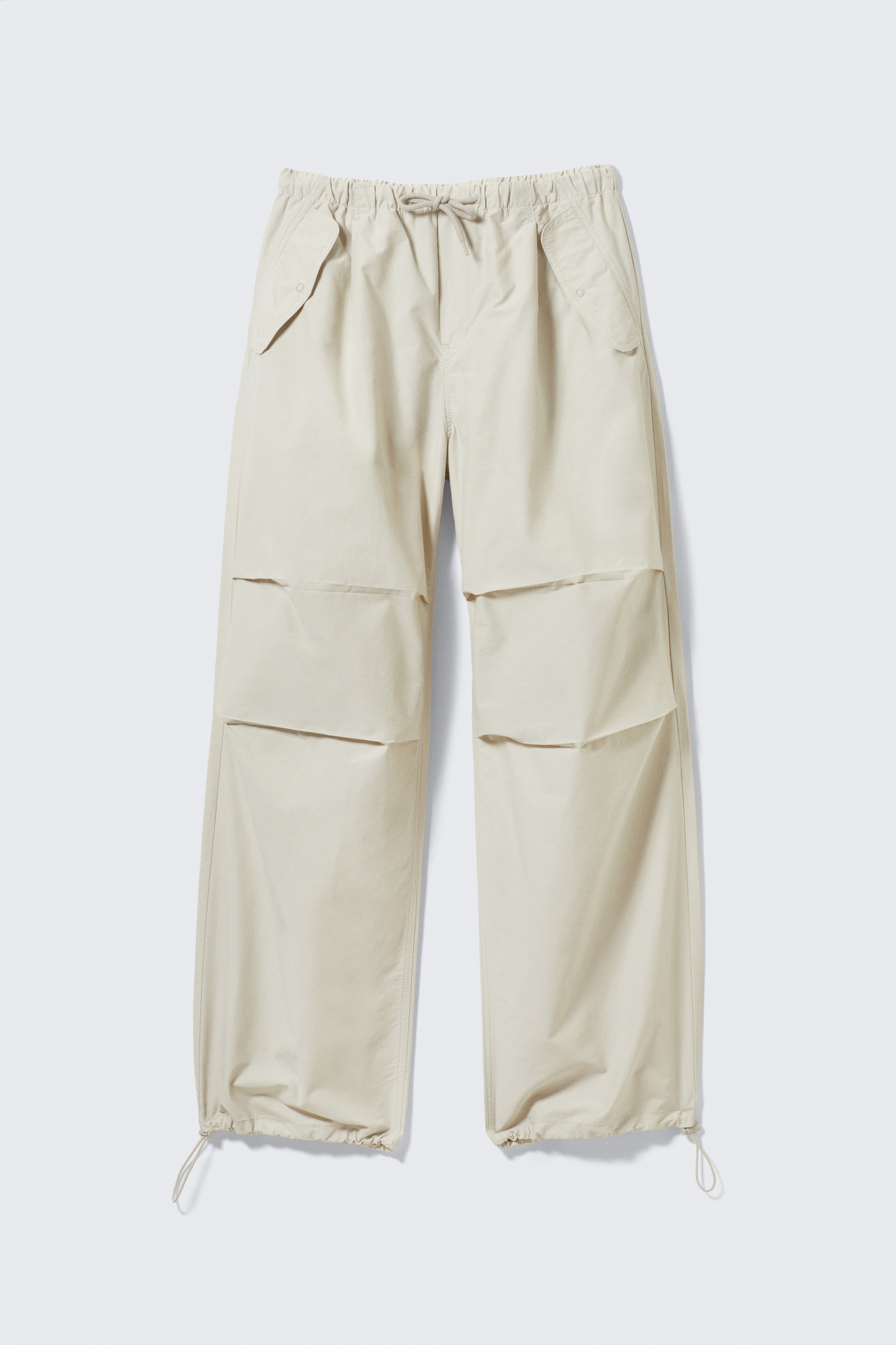 Vis større bilde: Løs plissert fallskjermbukse - Lys beige - HERRE | H&M NO 4