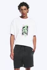 Weiß - Face Off - Bedrucktes kastiges T-Shirt - 0