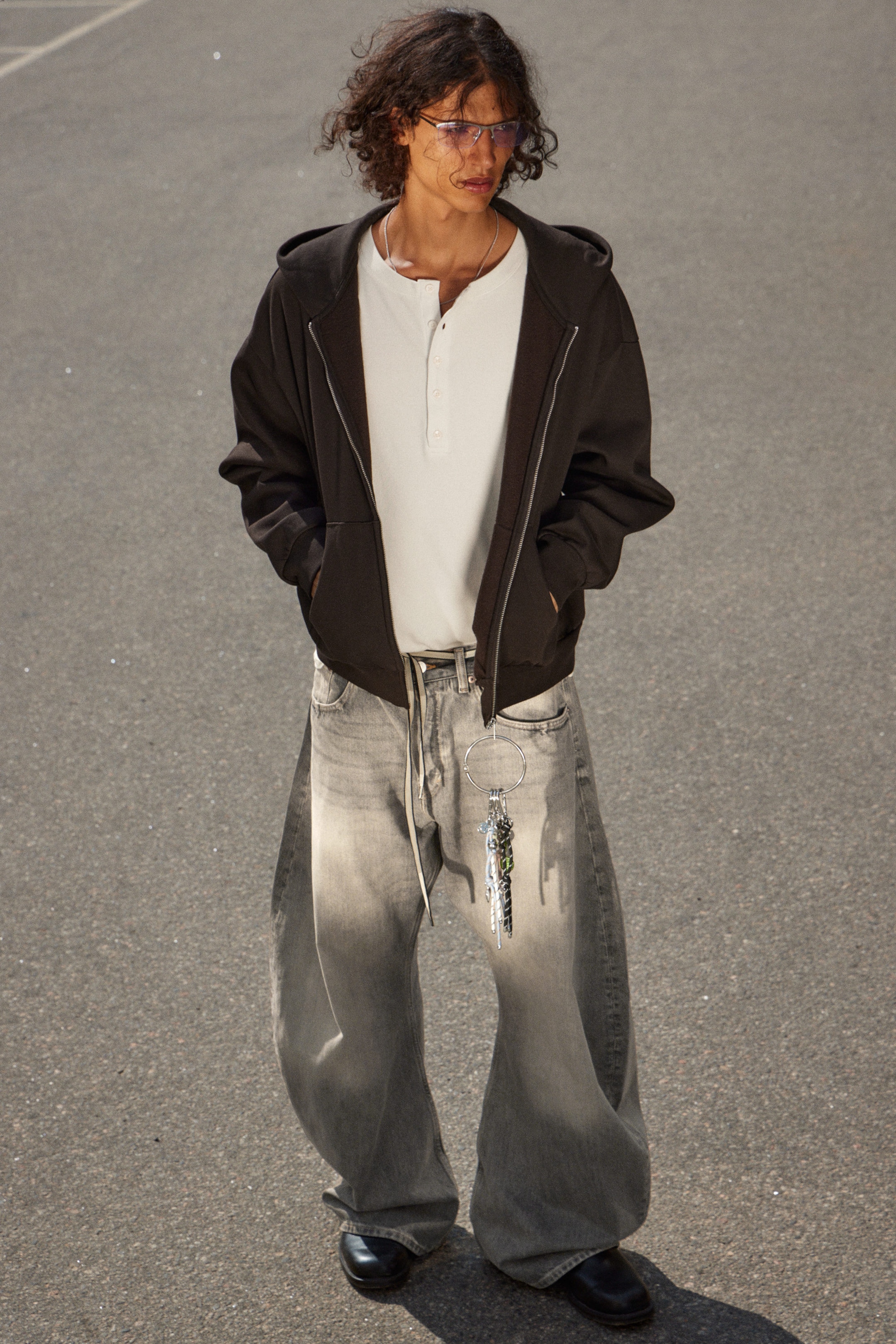 Dunkelbraun - Weit geschnittener Zip-Hoodie - 2