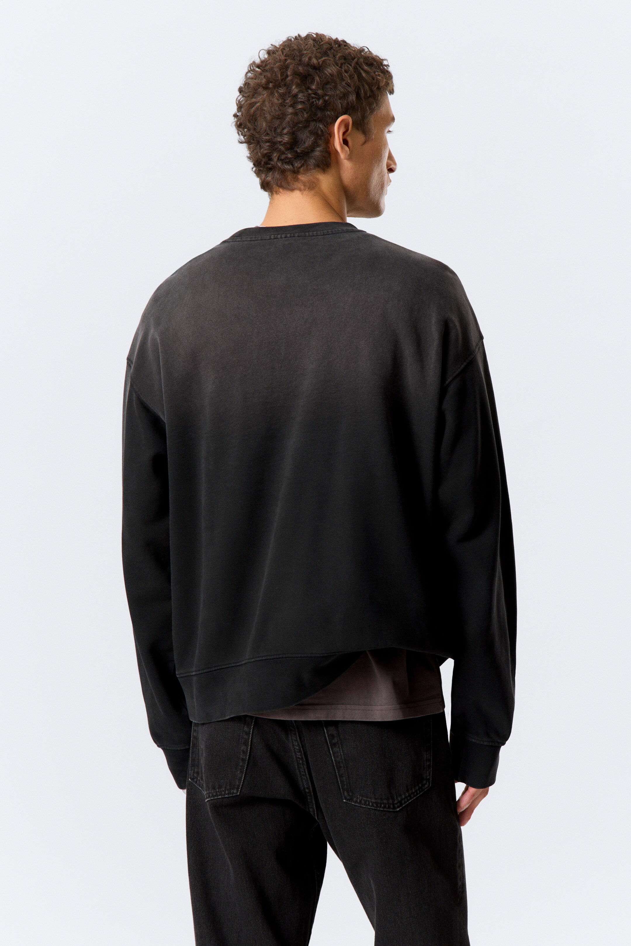 Nagyobb kép megtekintése: Boxy distressed pulóver - Faded Black - FÉRFI | H&M HU 3