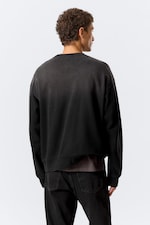 Verblasstes Schwarz - Boxy Sweatshirt im Used-Look - 2