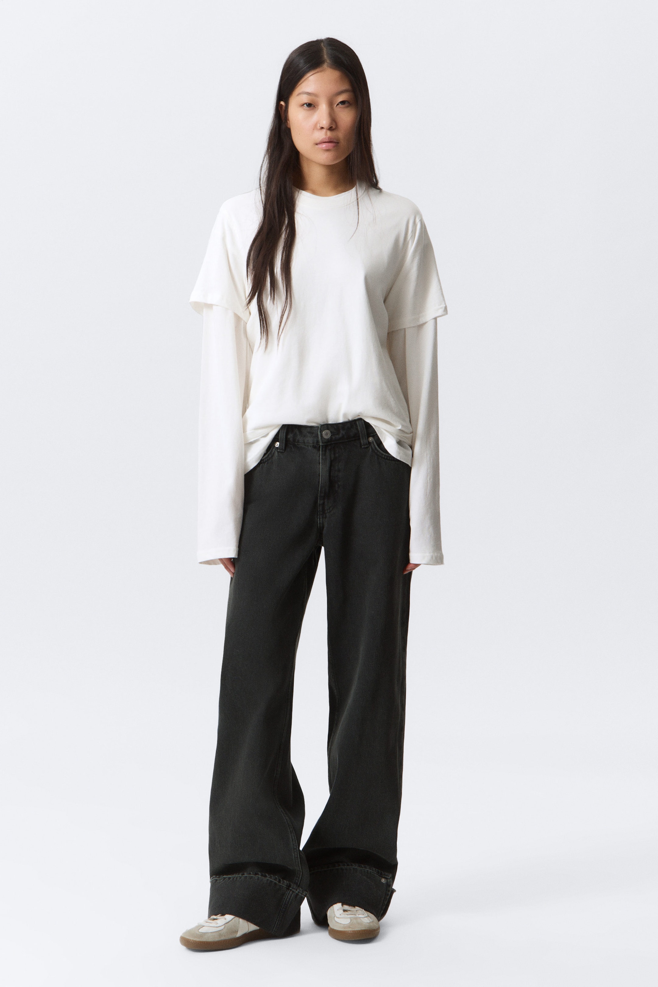 Elegie Black - Black - Ample Low Rise Loose Wide Leg Cuff Jeans - 1