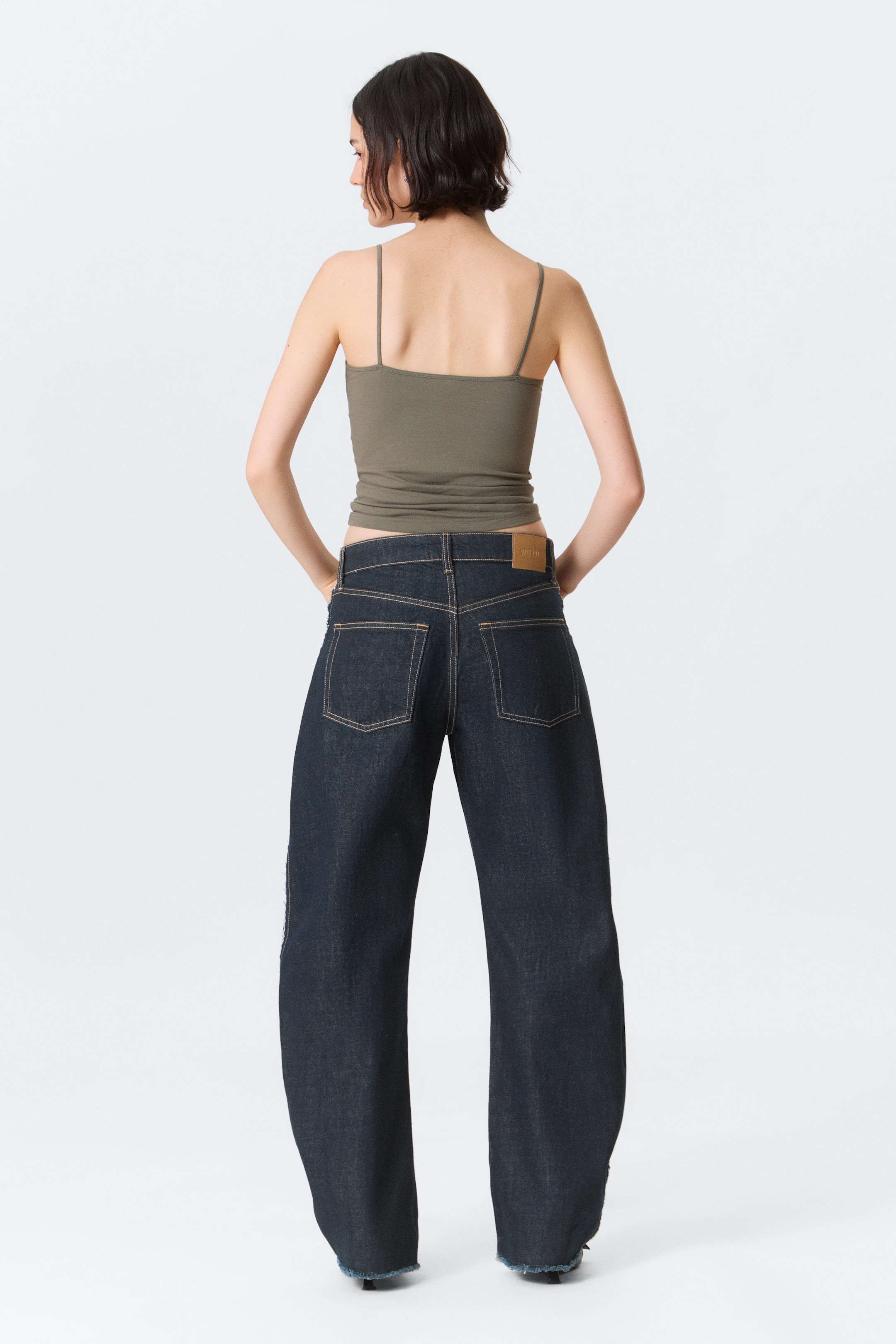 Blue Rinse - Dark Blue - Abell Mid Rise Regular Barrel Leg Jeans - 4