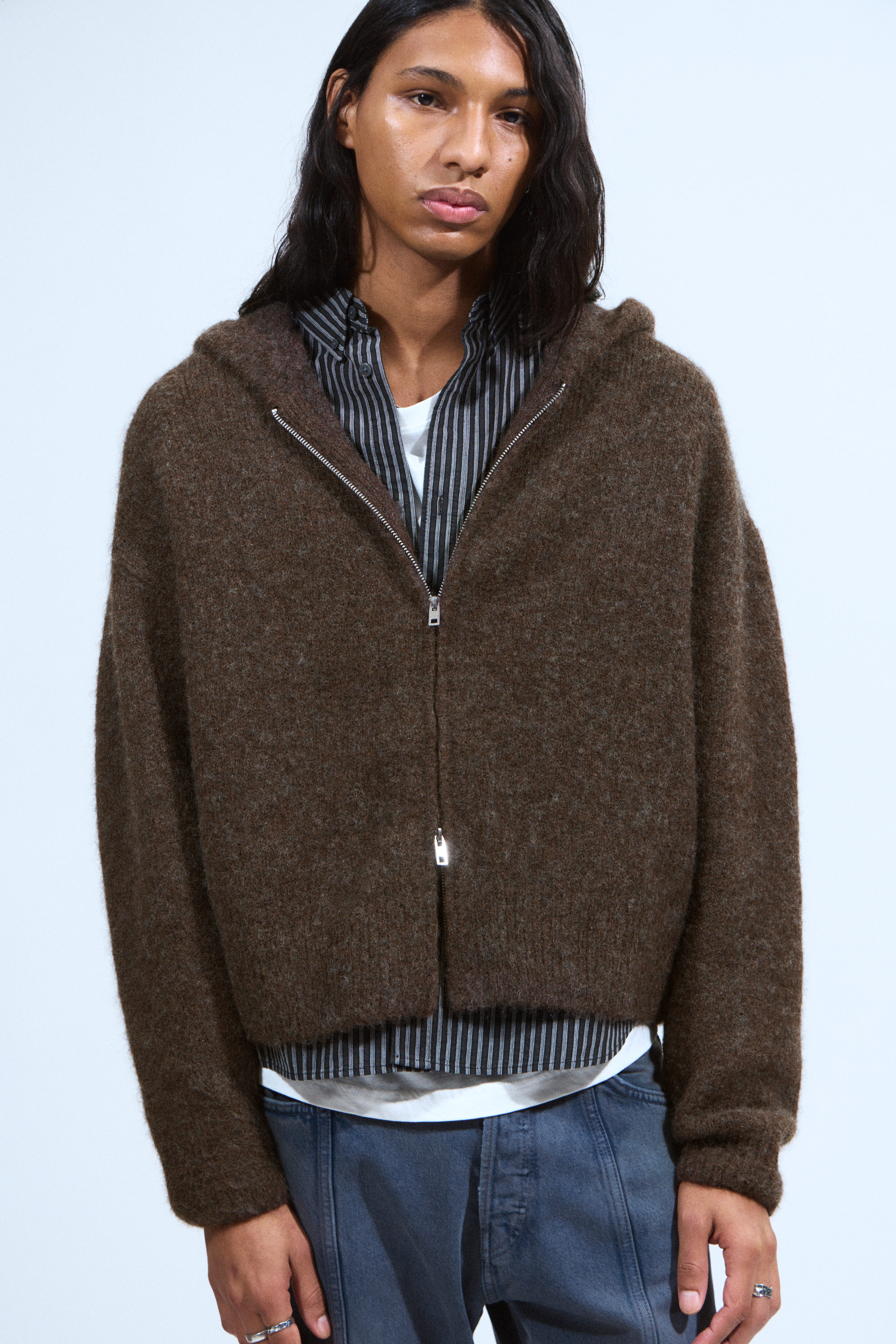Dunkelbraun meliert - Gestrickter, kastiger Zip-Hoodie aus Wollmischung - 1