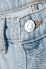 Prächtiges Blau - Voyage Jeans mit hohem Bund und geradem Bein - 1