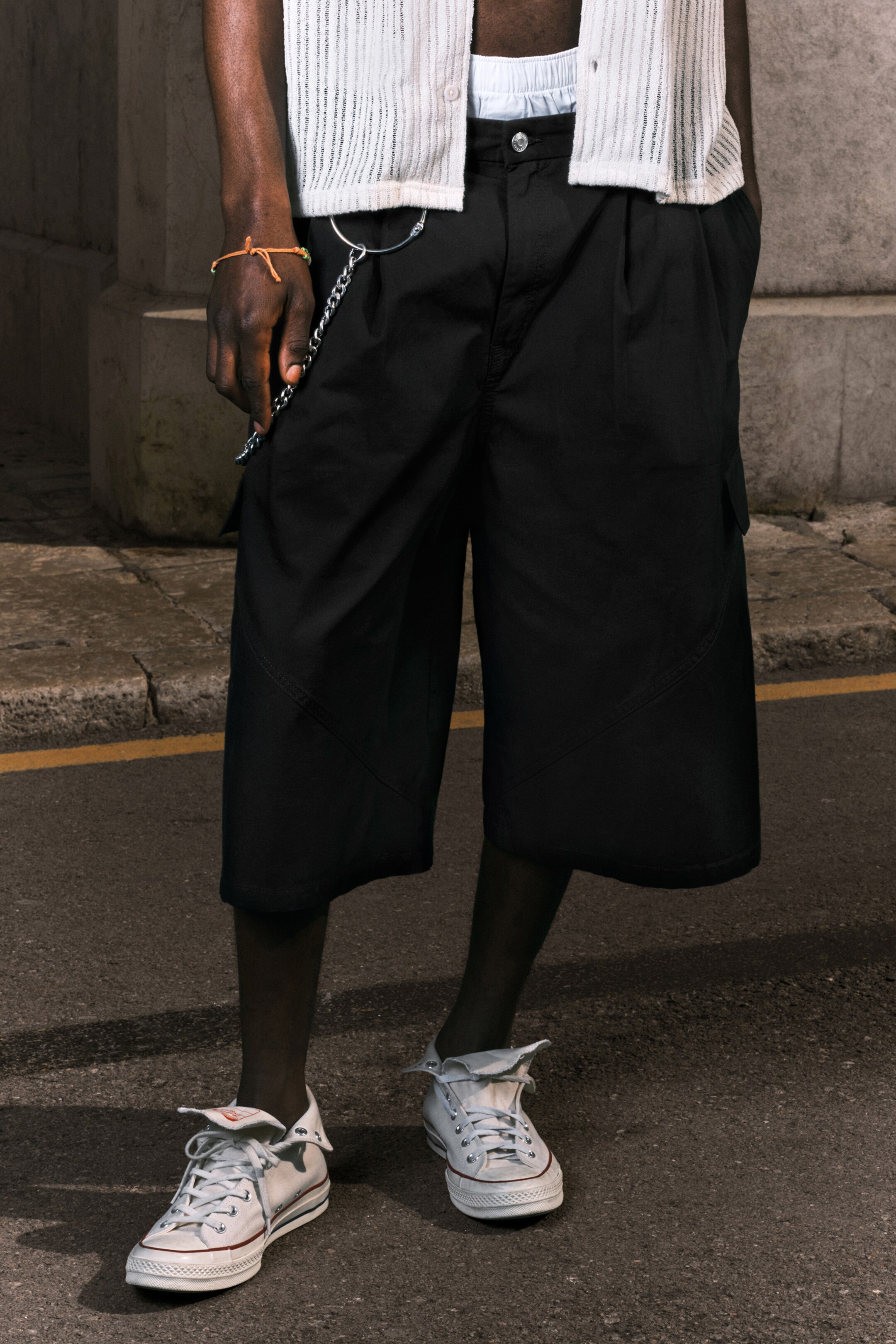 Ingrandisci l'immagine: Loose Utility Cotton Twill Shorts - Black - UOMO | H&M CH 2
