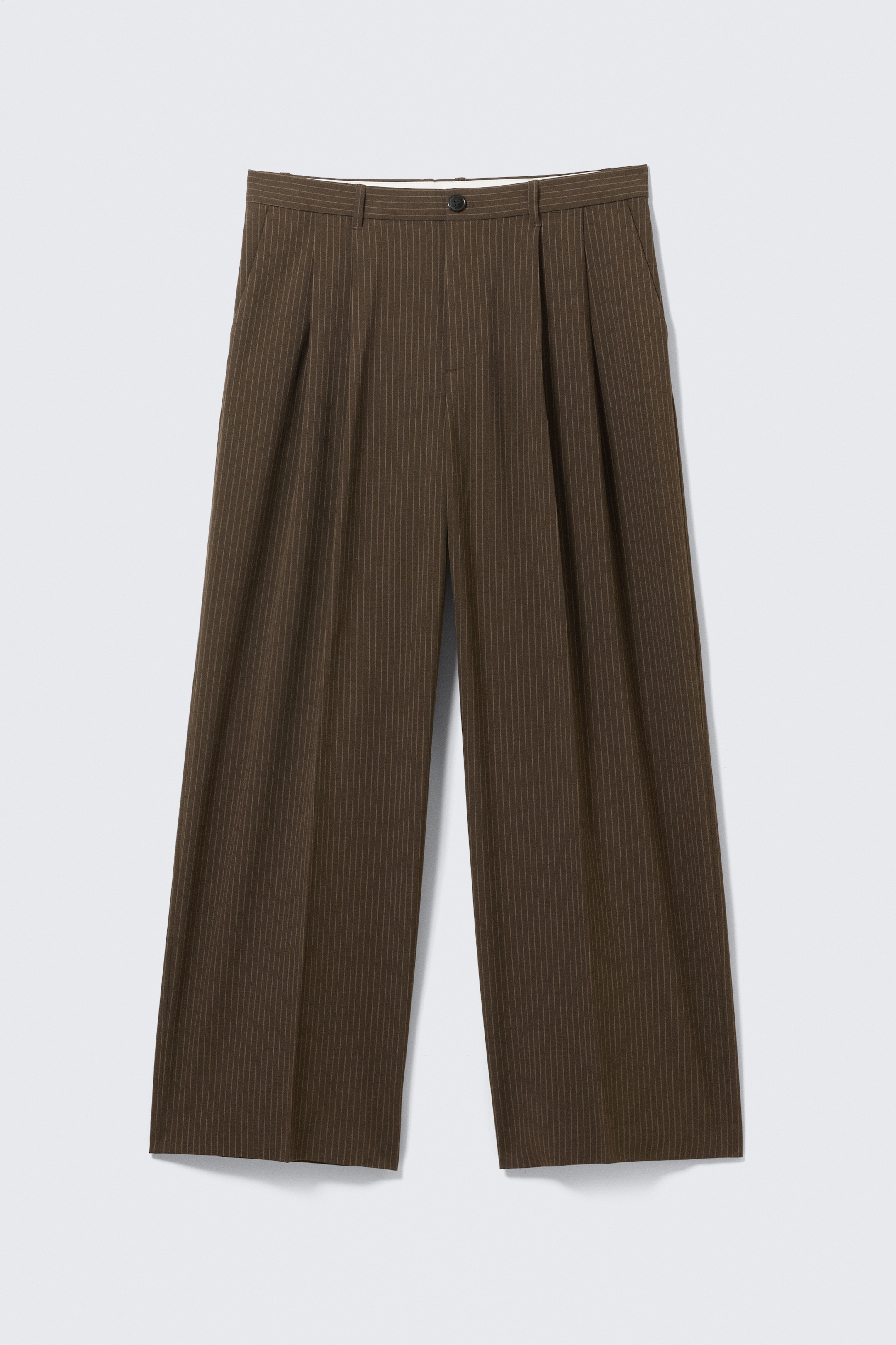 Zobacz większy obraz: Plisowane spodnie garniturowe Nate Loose Fit - Brązowy prążkowany - ON | H&M PL 1