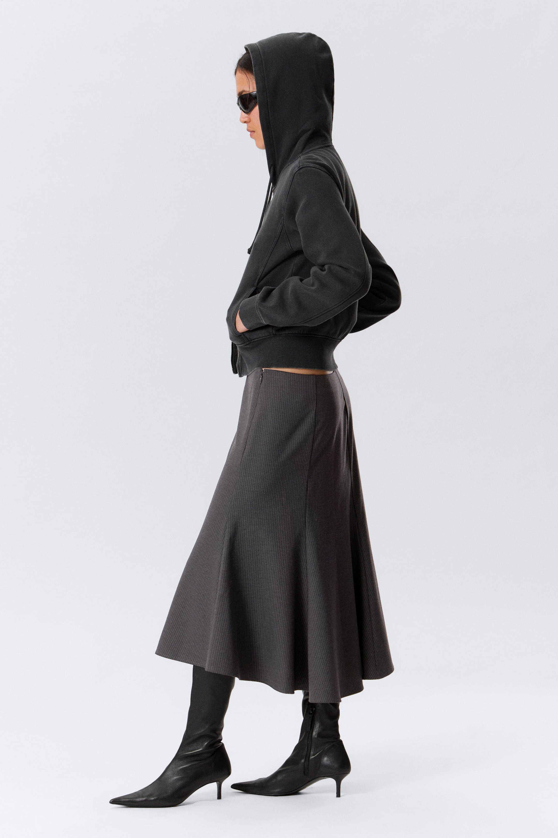 Striped Dark Grey - Midi Slim Volume Skirt - 2