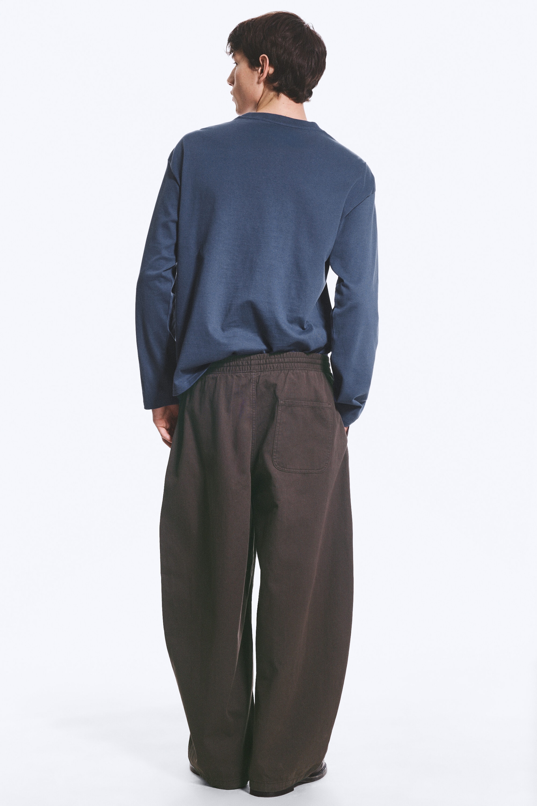 Dunkelbraun - Schlupfhose mit Barrel-Bein - 3
