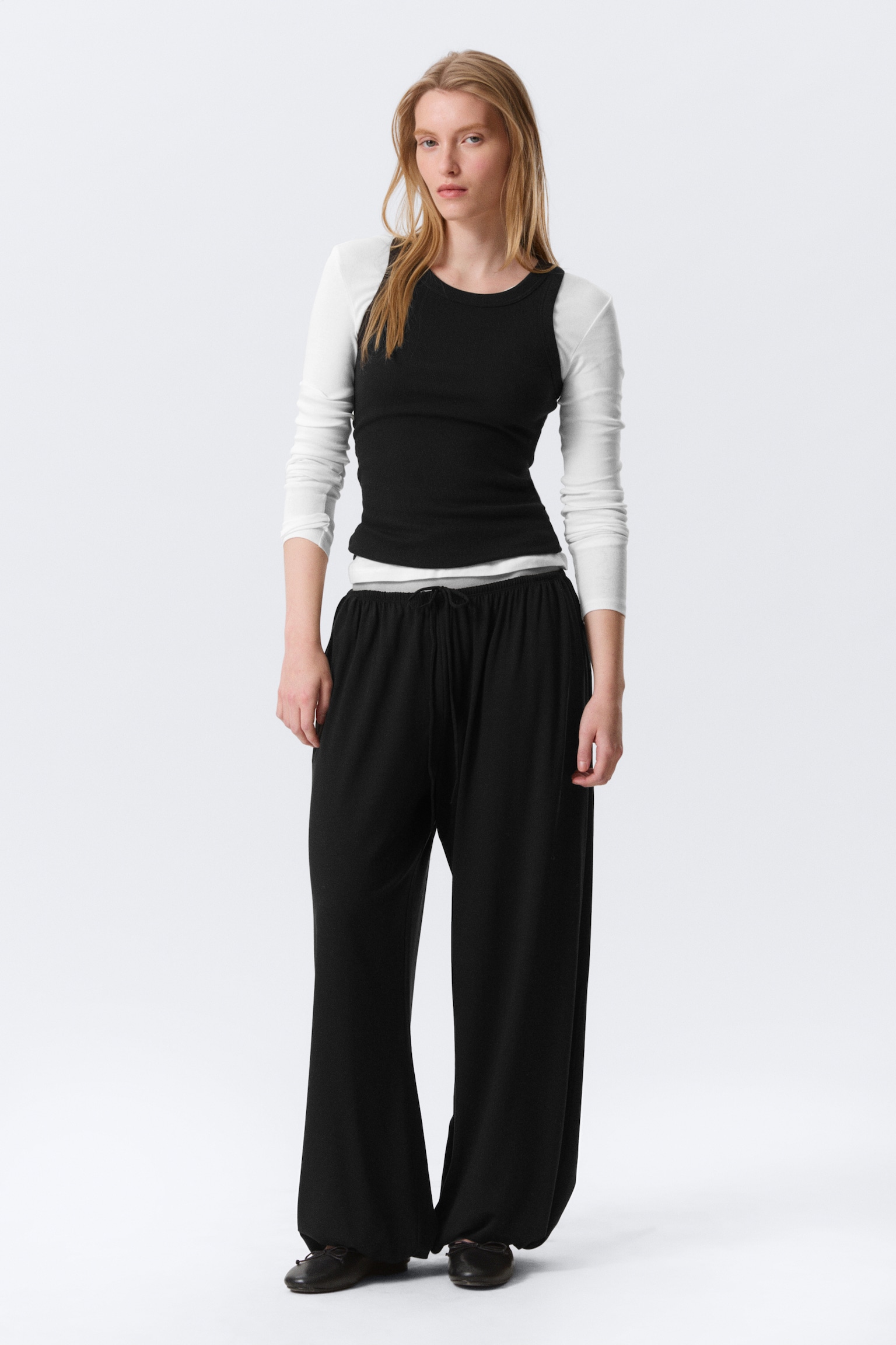 Soft Mid-Rise Balloon Trousers - Zwart - 1