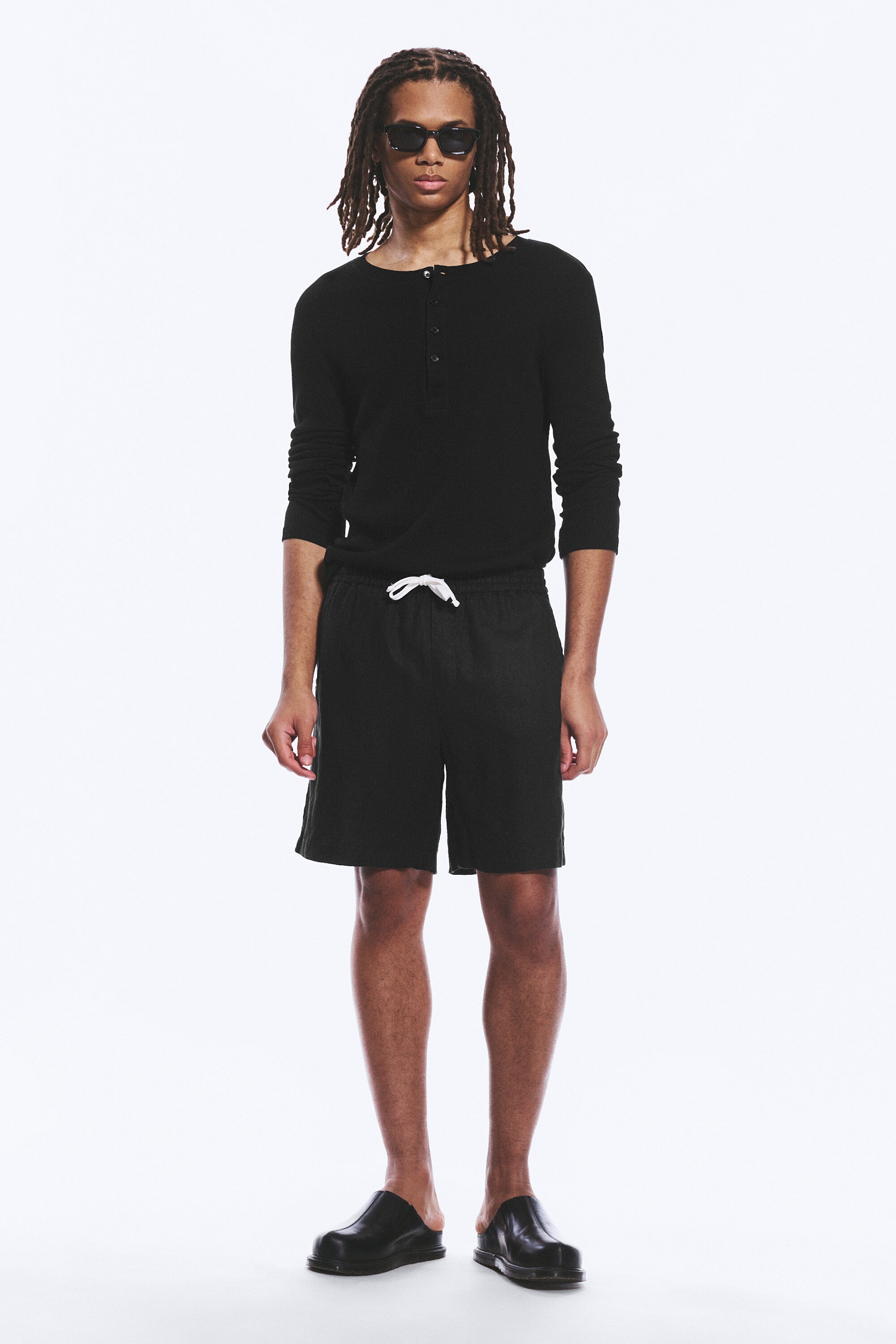 Black - Relaxed Linen Drawstring Shorts - 0