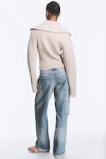 Gedecktes helles Taupe - Taillenbetonter Strick-Cardigan - 3