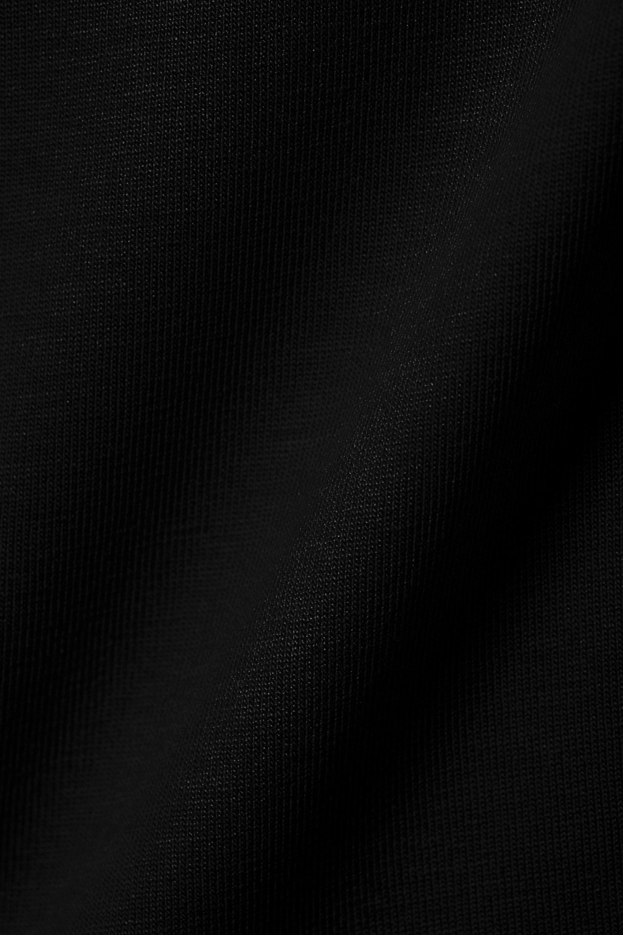 Black - Annie Soft Sleeveless Boat-Neck Top - 1