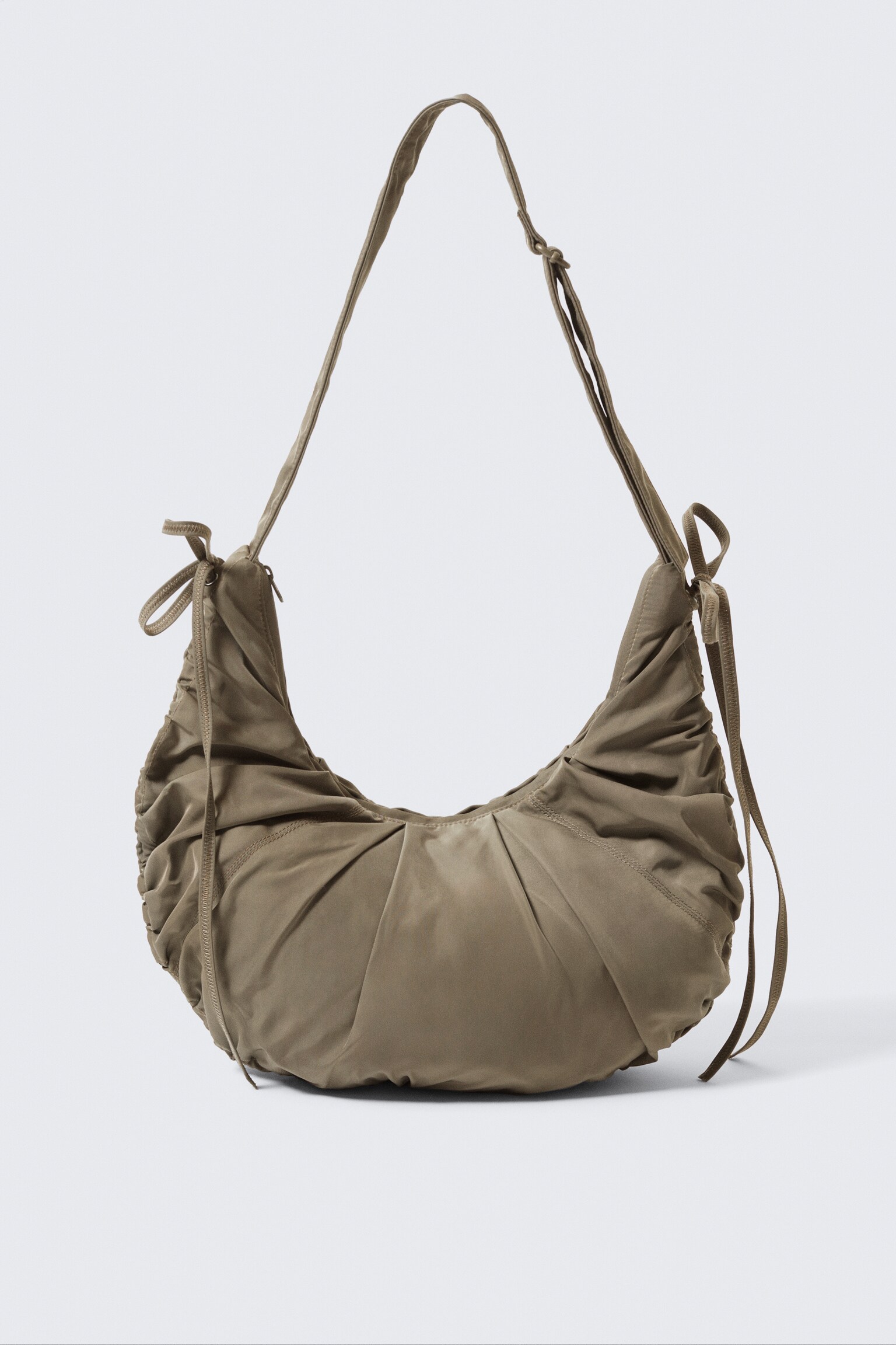 Rynkad crossbody-väska - Dark Beige/Svart - 2
