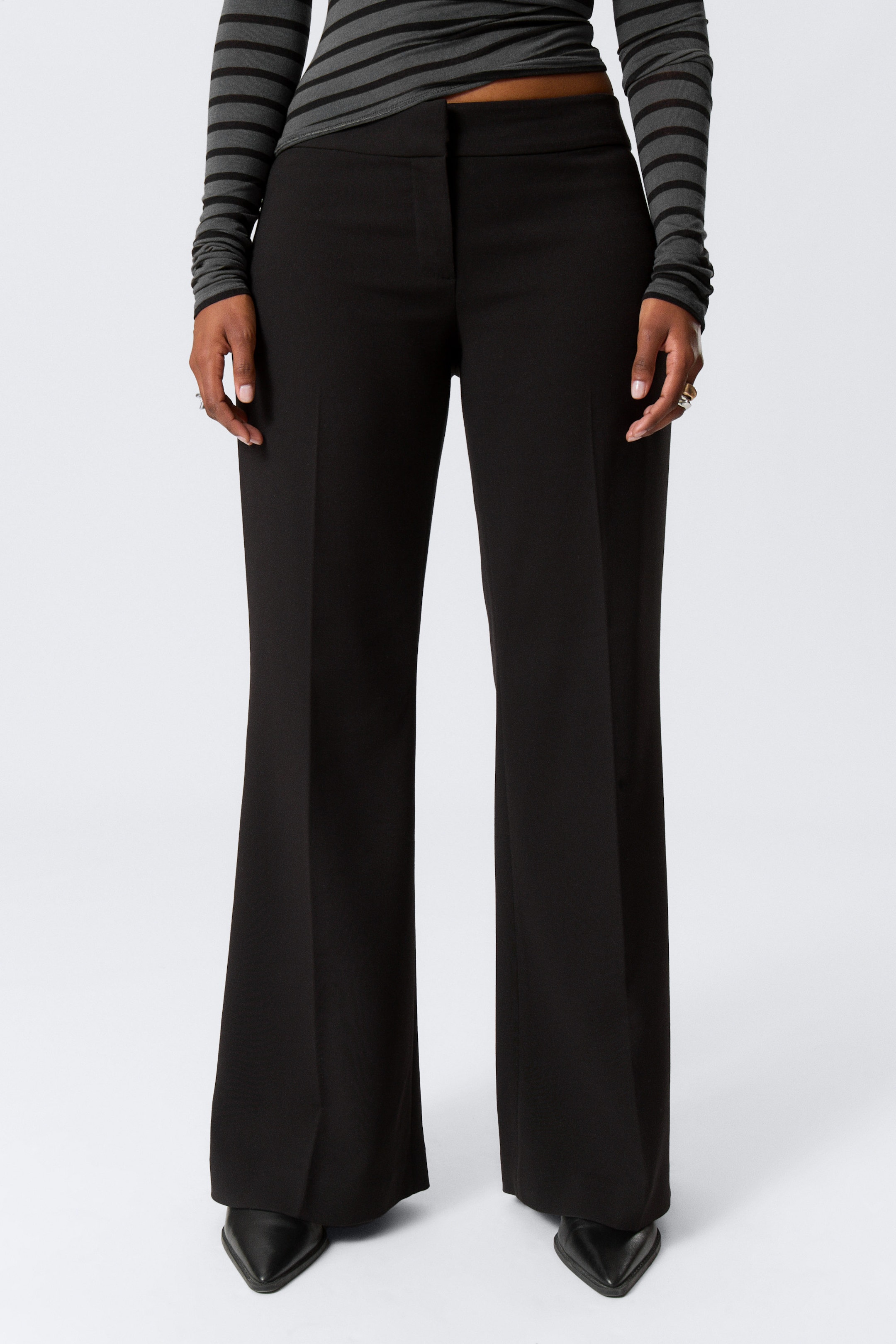 Black - Mid Rise Flared Suiting Trousers - 2