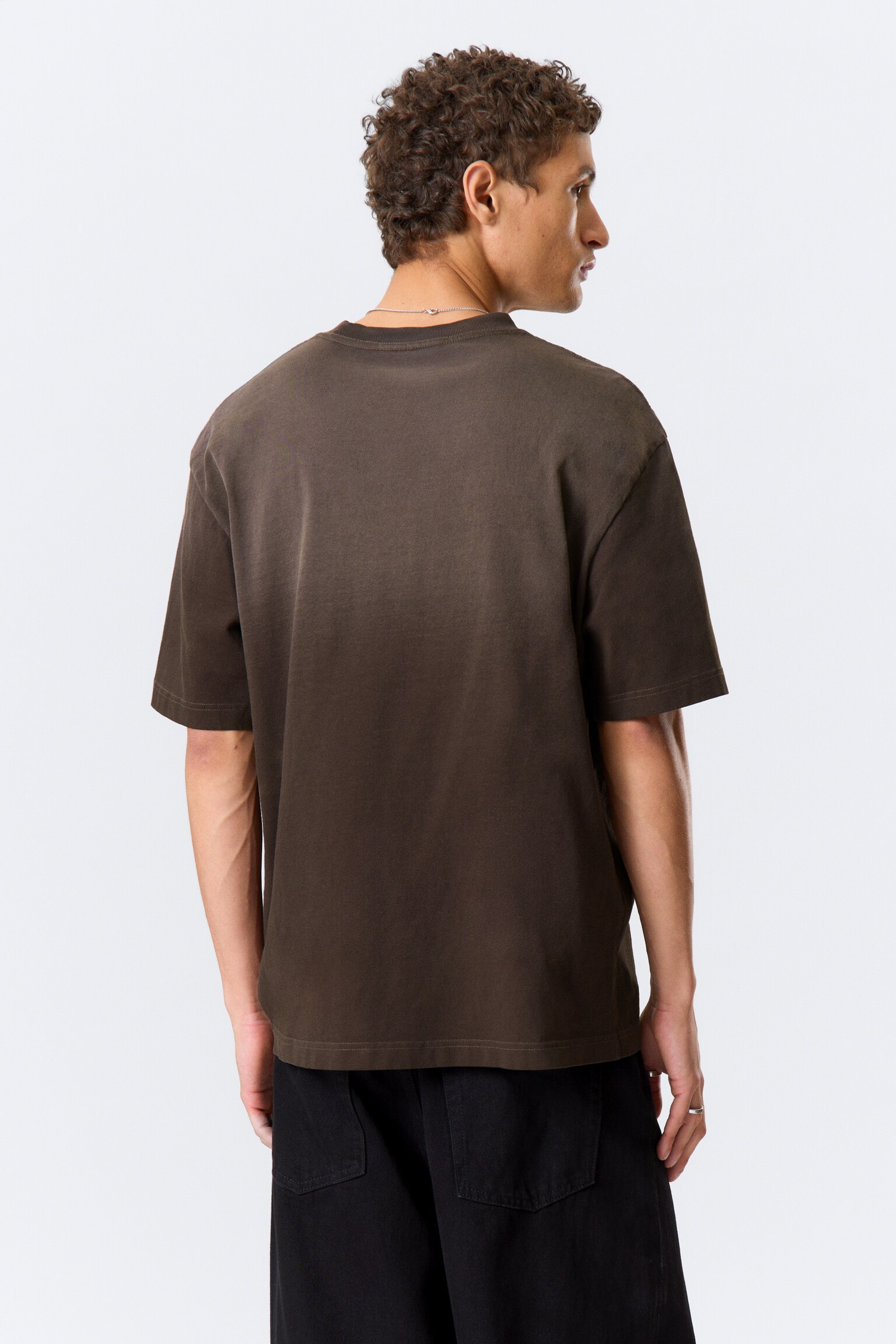 Entspanntes T-Shirt mit Grafikdruck - Dunkelbraun - "Drea8m"/Dunkelblau - Underground Bird - 3