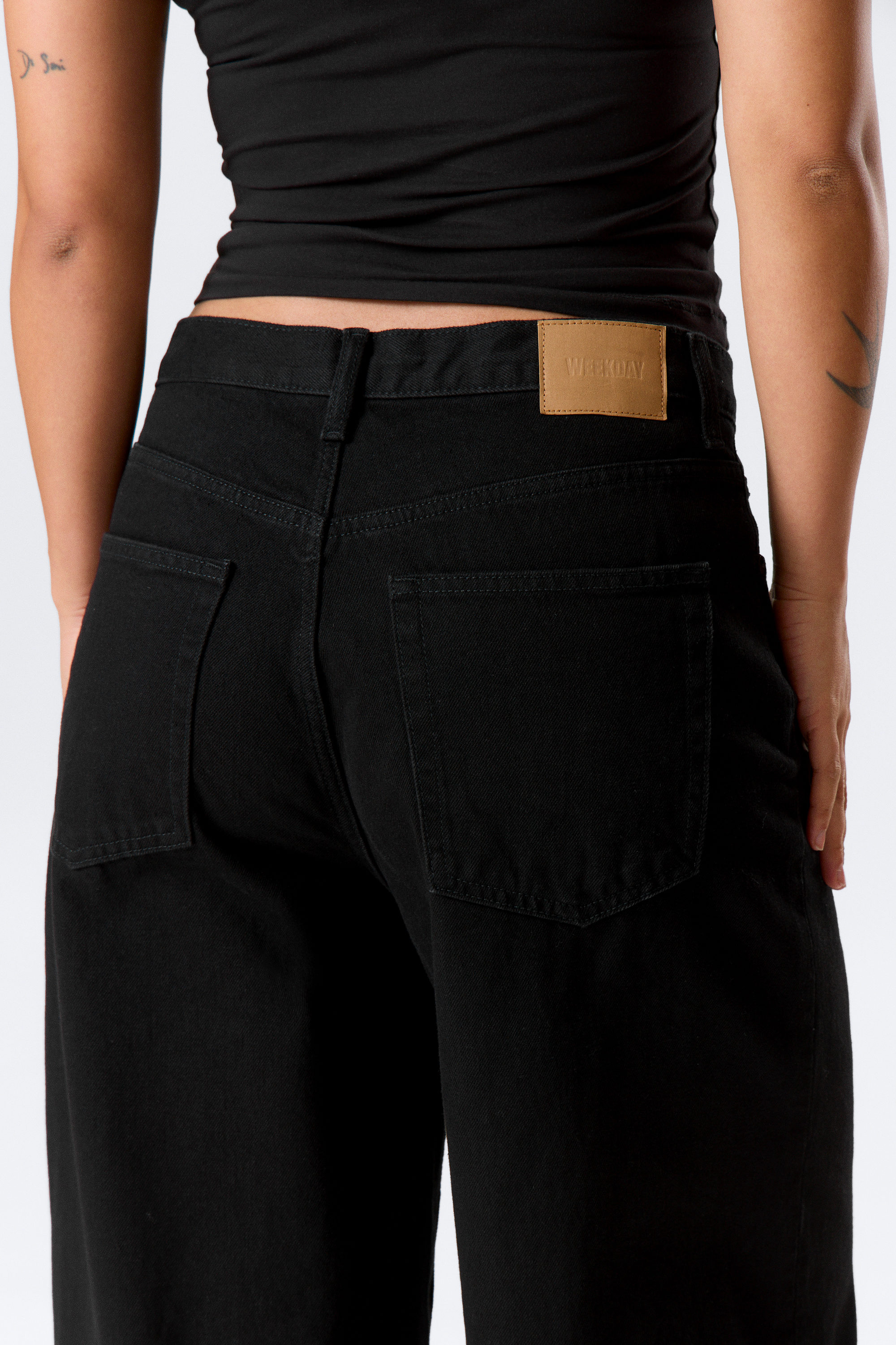 Black Rinse - Svart - Astro Loose Baggy Leg Jeans - 8