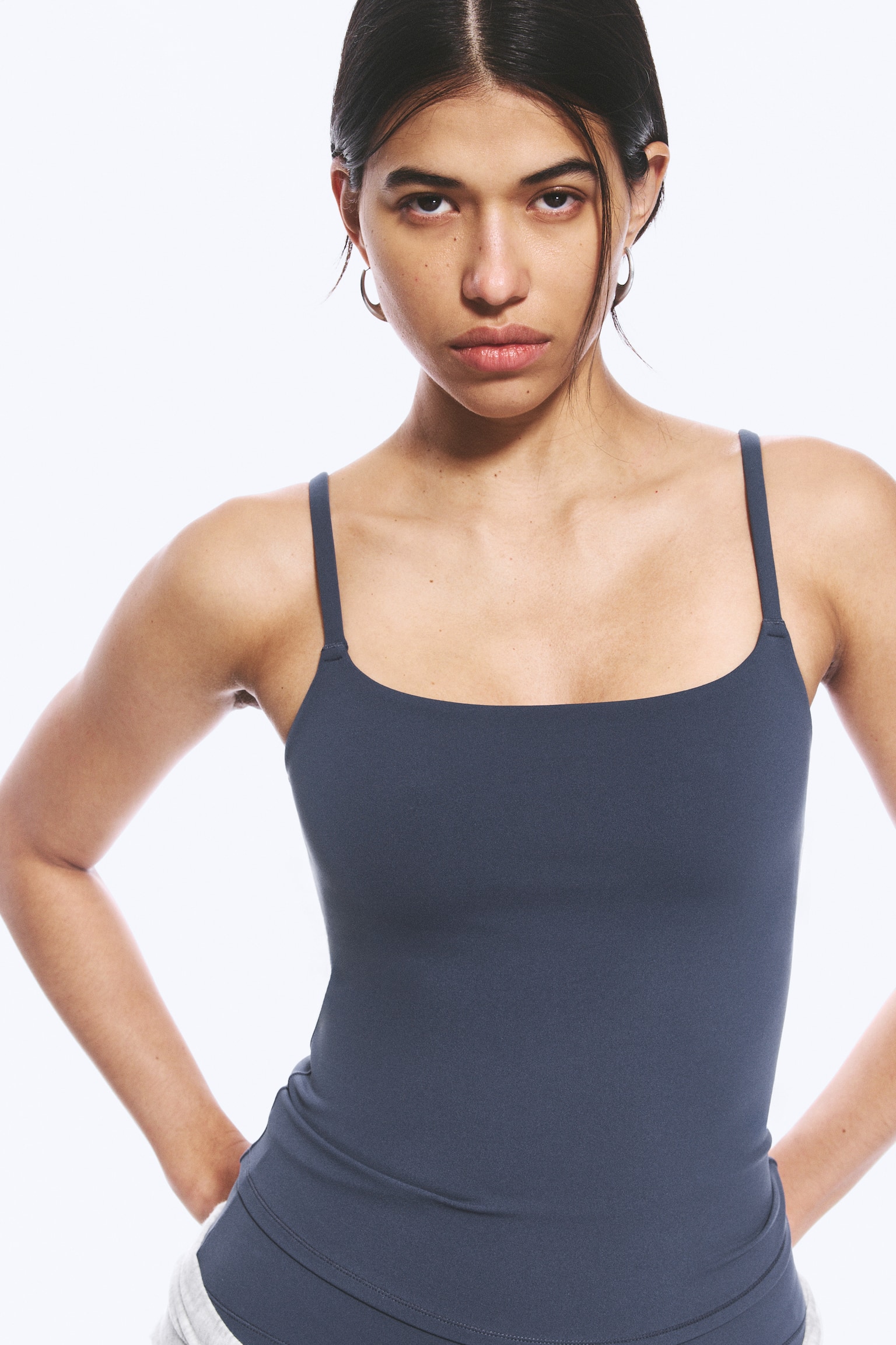 Top sportif à bretelles - Bleu marine - 6