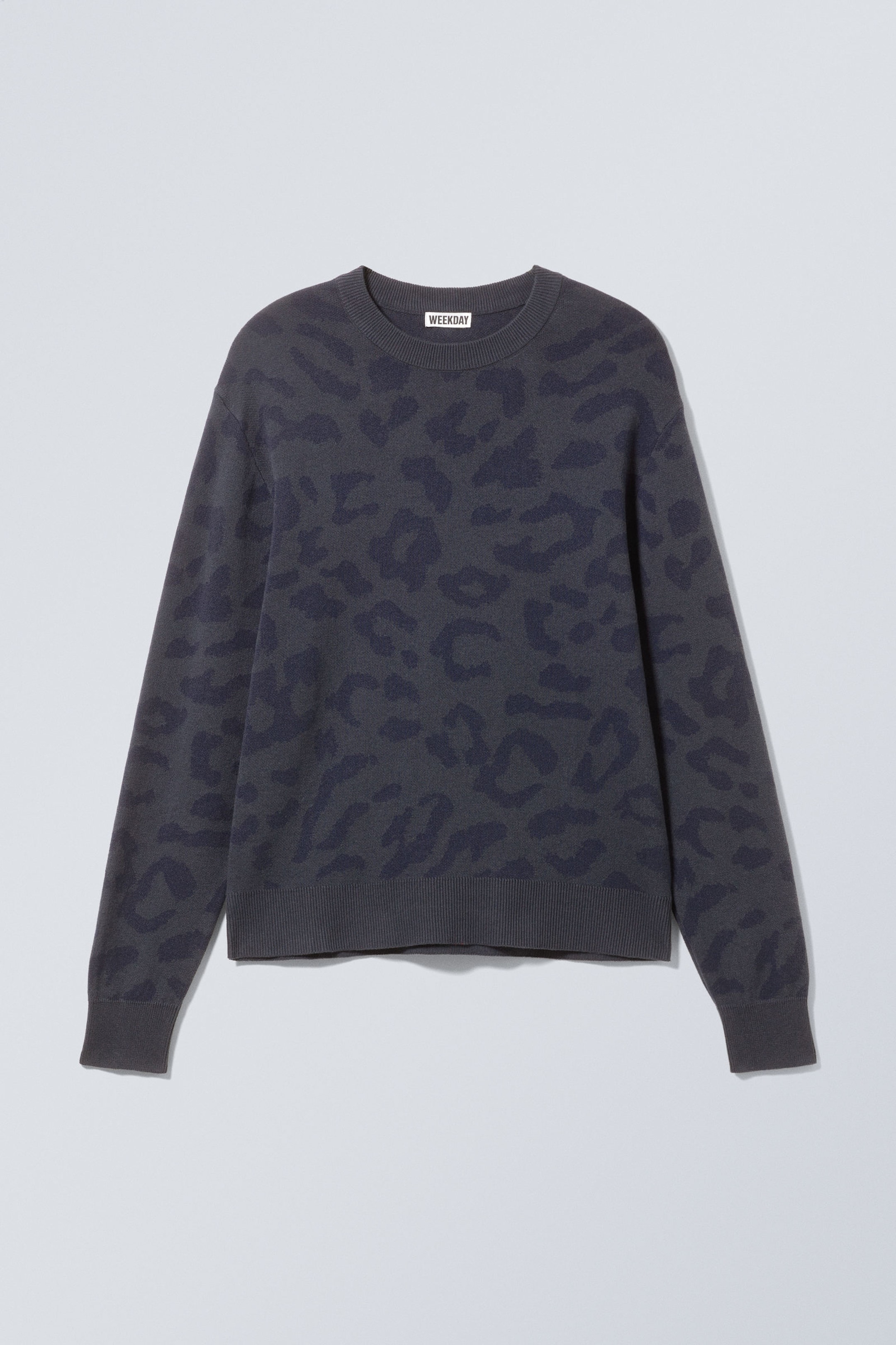 Dark Blue - Leopard Print - Graphic Knitted Sweater - 3