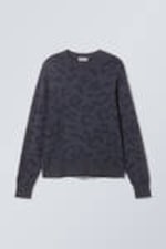Dark Blue - Leopard Print - Graphic Knitted Sweater - 3