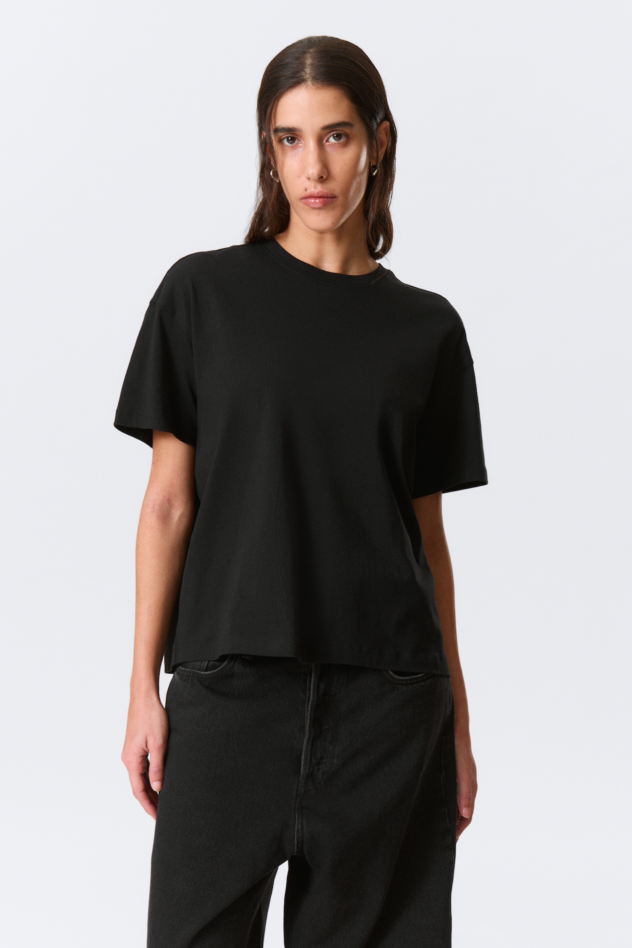 Ruimvallend Boxy T shirt Van Katoen Zwart DAMES H M NL ruimvallend-boxy-t-shirt-van-katoen-zwart-dames-h-m-nl