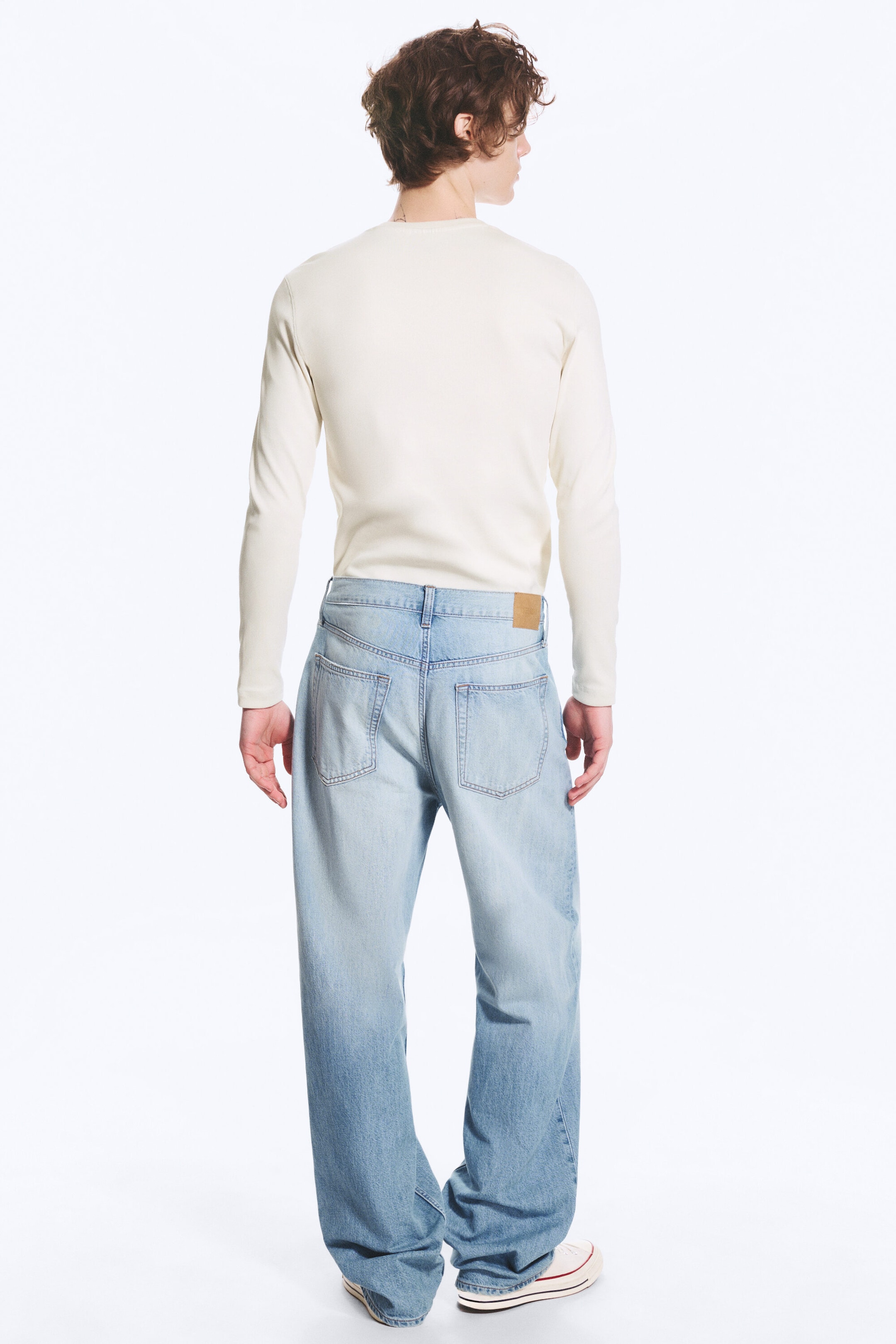 Kimberley Blue – lyseblå - Galaxy løs og rett jeans med mellomhøy midje - 4