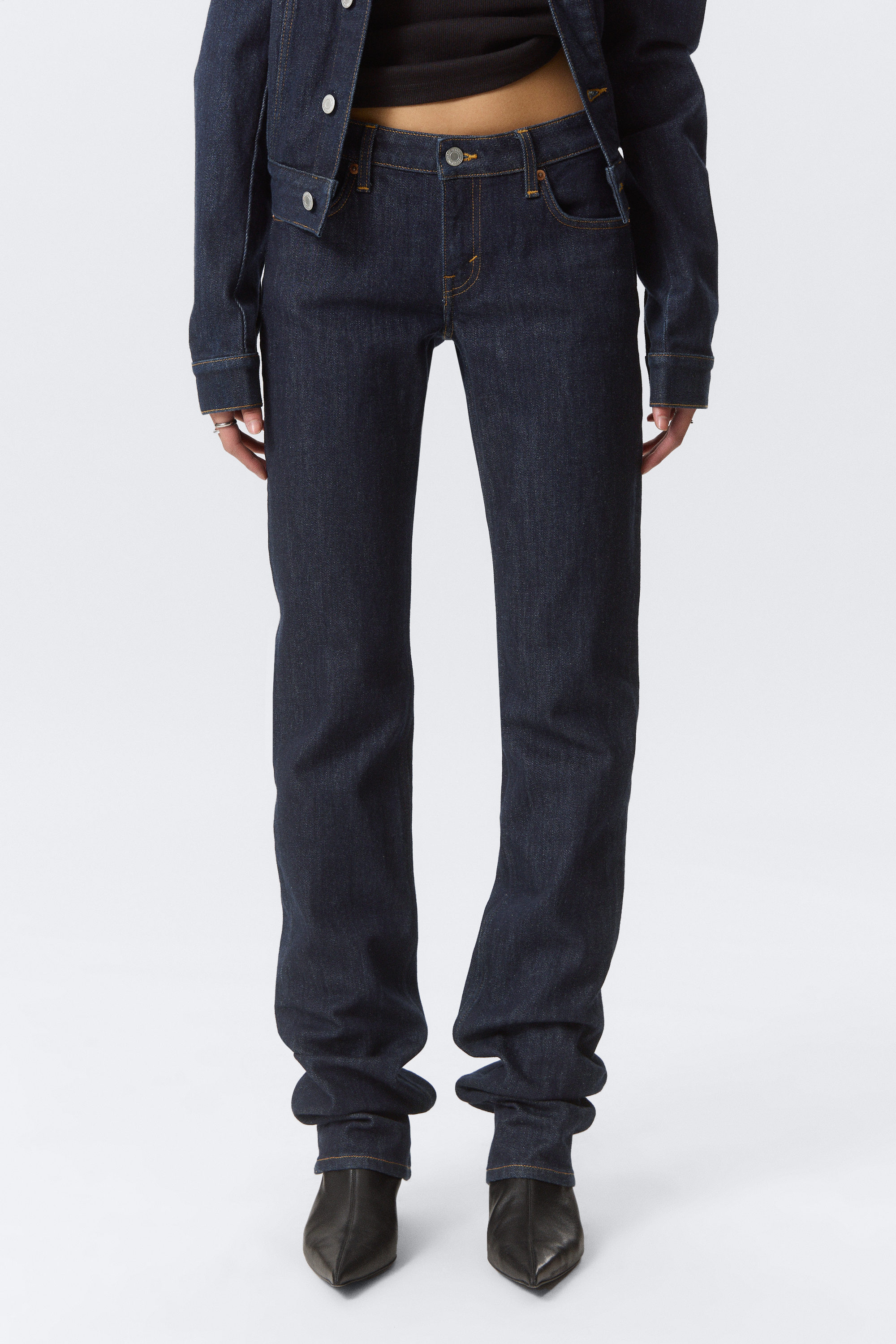 Blue Rinse - Dark Blue - Low Rise Slim Leg Jeans - 3