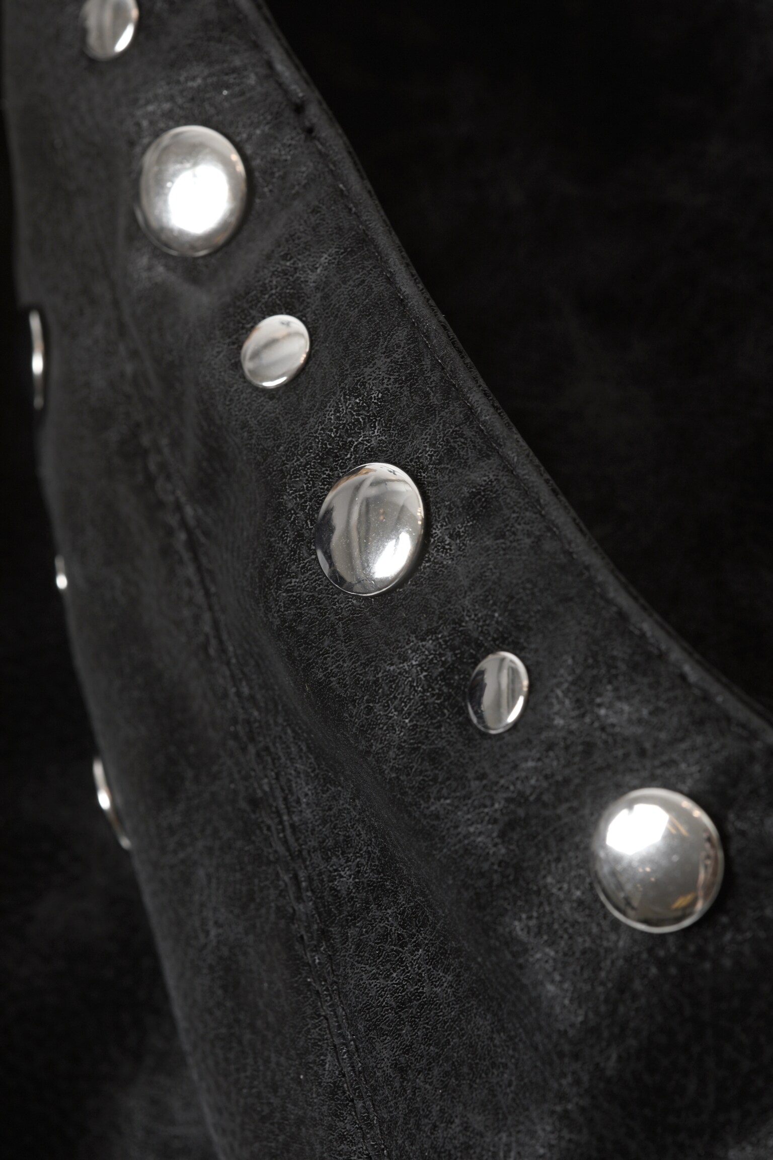 Borsa a spalla in similpelle - Borchie e nero/Cracked Black - 3