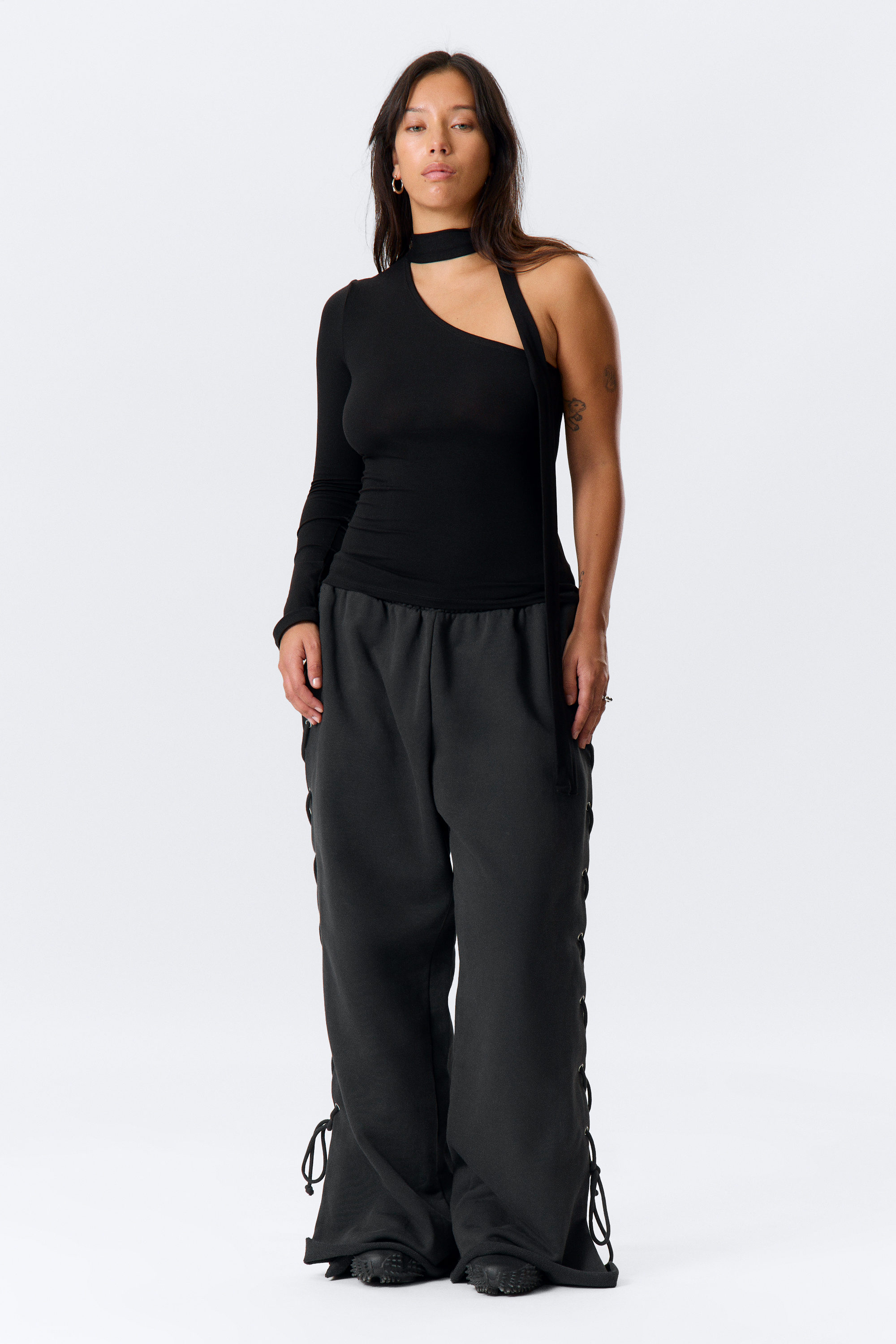 Black - One-Shoulder Long-Sleeved Tie Top - 2