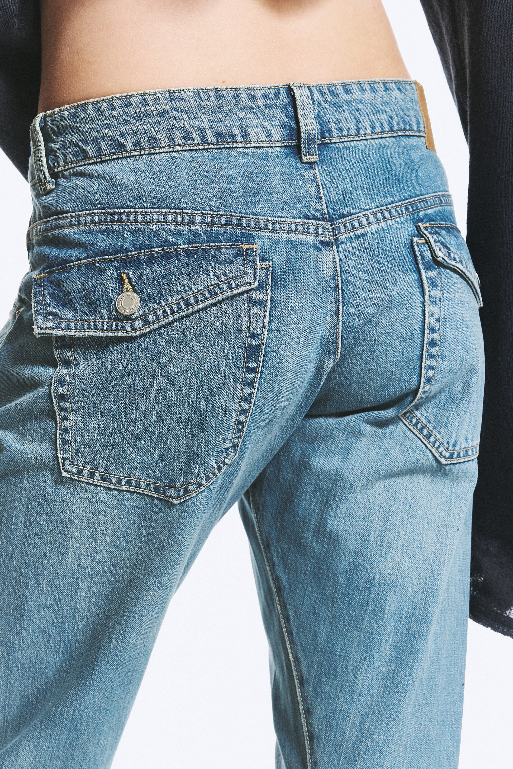 Sea Breeze Blue - Mittelblau - Skewed Low Waist Relaxed Jeans - 3