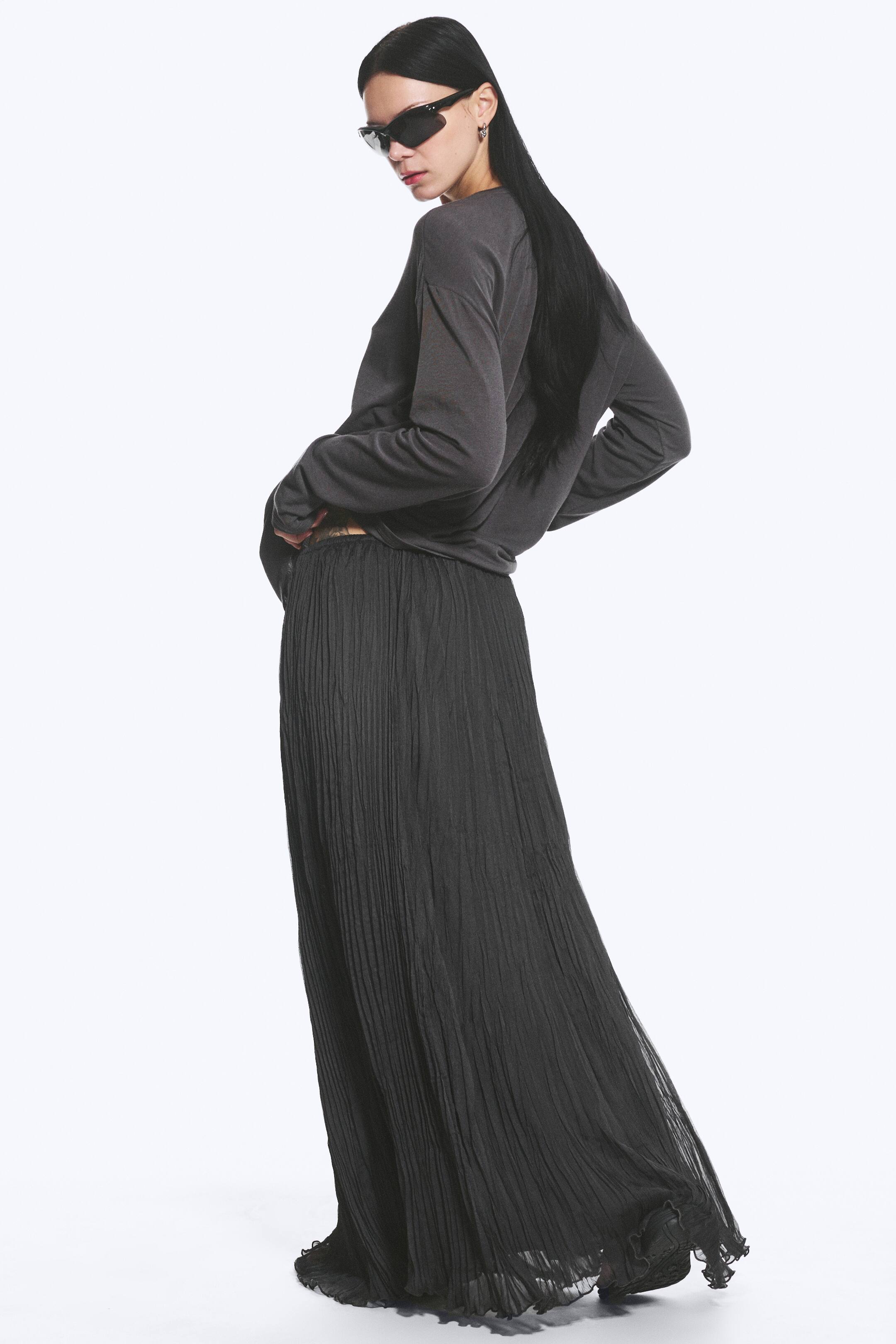 Women's Dark Grey Crinkled Maxi Skirt | H&M GB