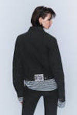 Beschichtetes Schwarz - CM x LB Schwarze, beschichtete Unisex-Jeansjacke - 1