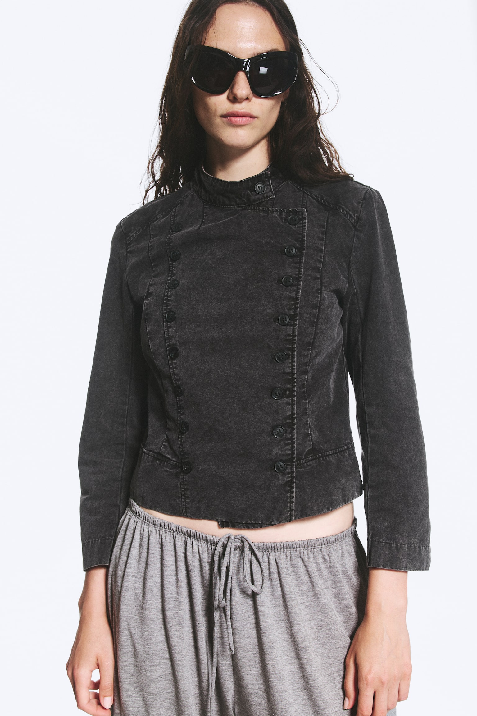 Doppelreihige Kurzjacke - Verwaschenes Schwarz - 1